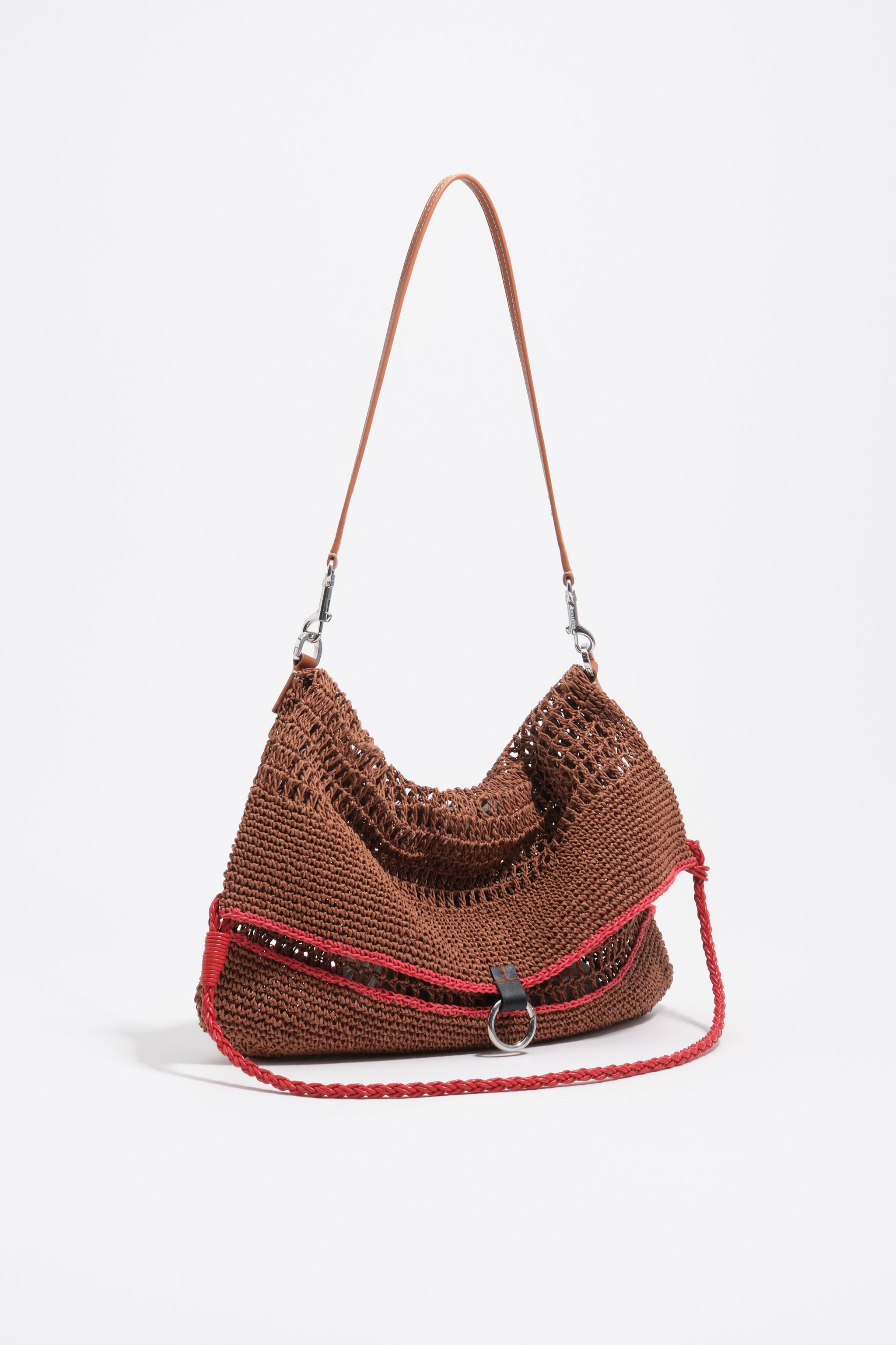 Schultertasche aus mittelgroßem Eichenholz mit Raffia-Optik