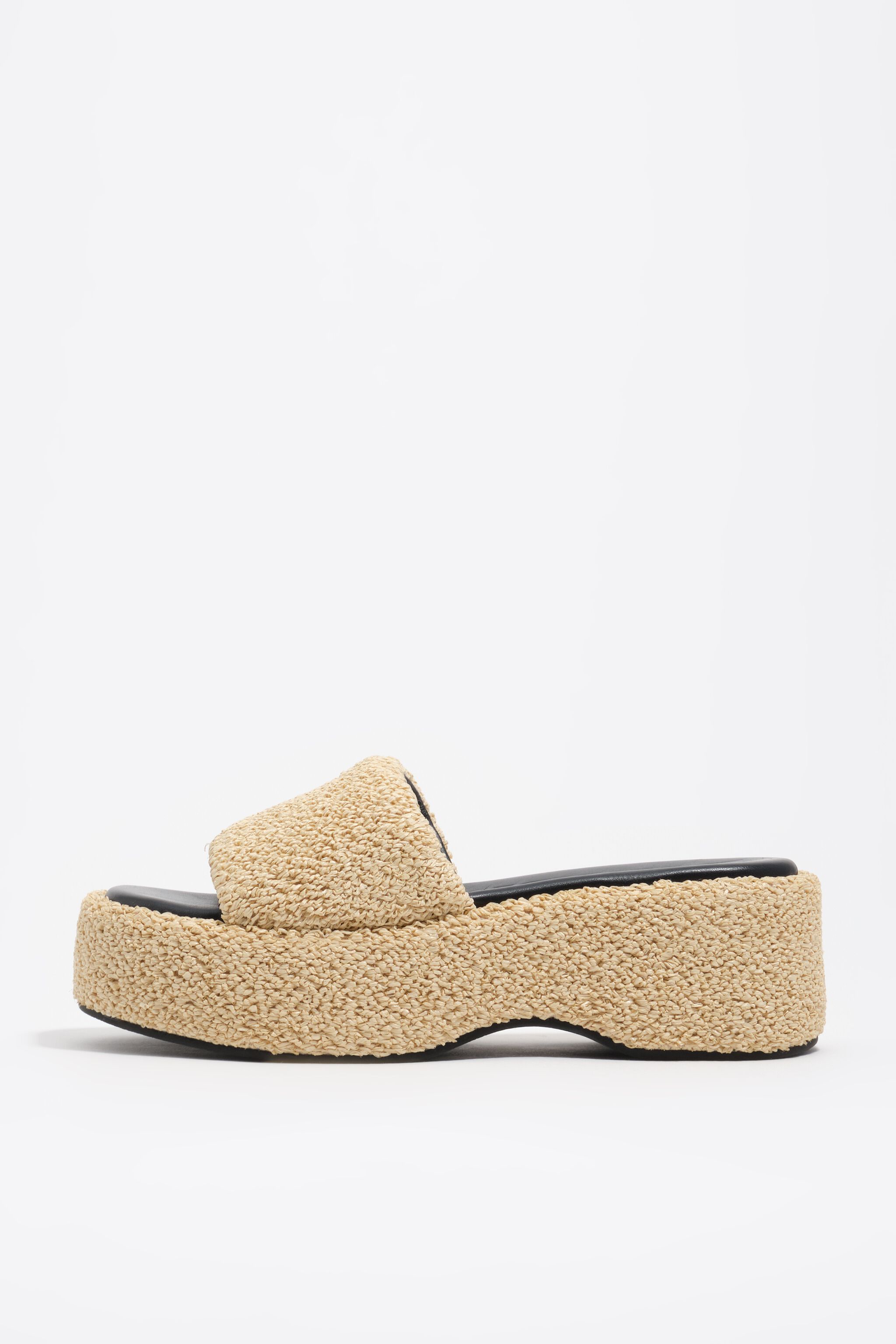 Natürlicher Stoff High-Heel-Sandalen