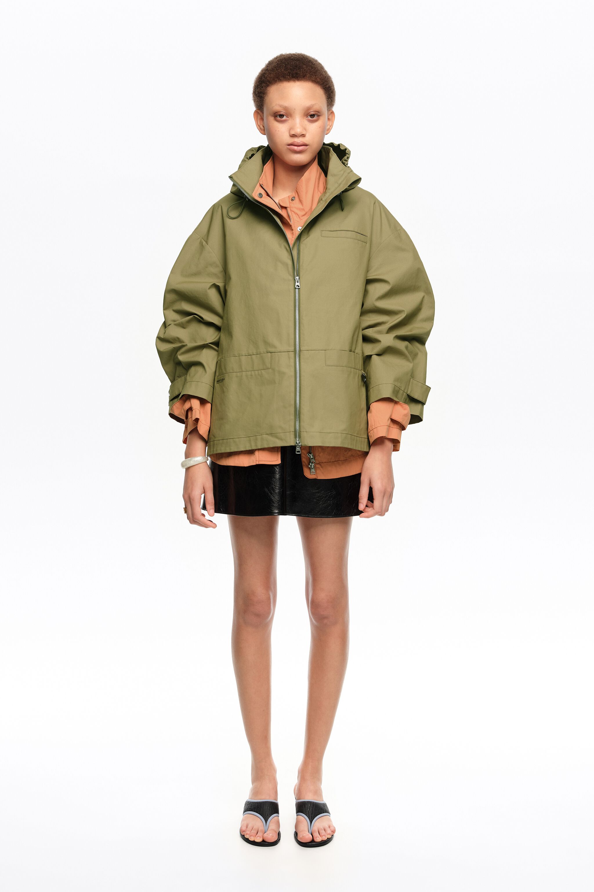 Leichtes Khaki-Cotton-A-Linien-Trench