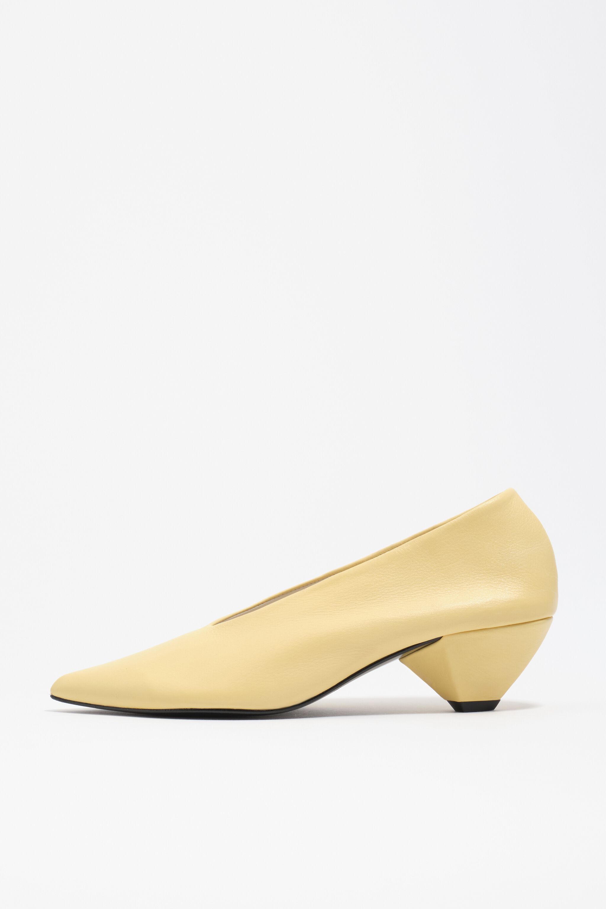 Gelbe Leder-Mid-Heel-Pumps
