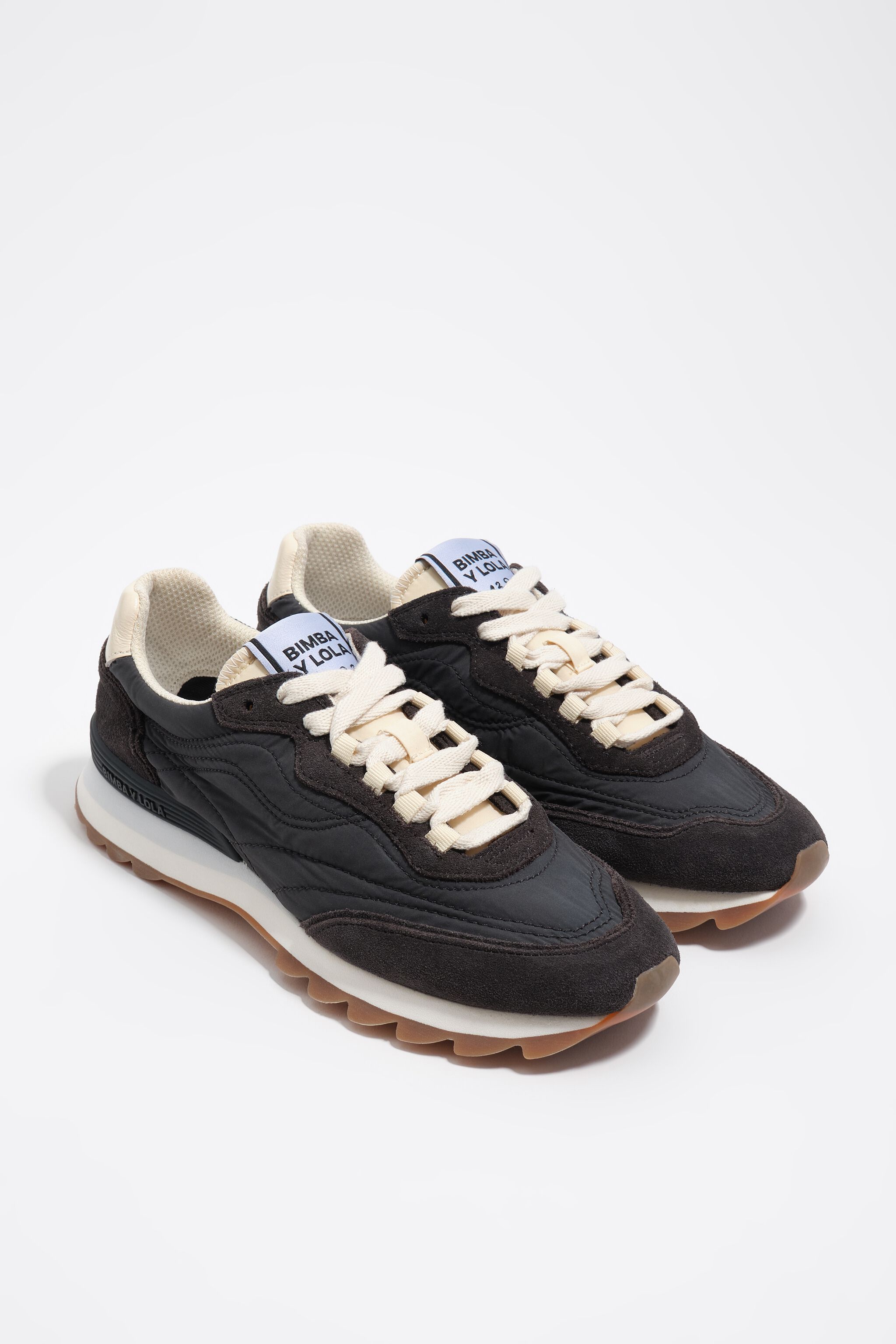 Dunkelgrauer Wildleder- und Nylon-Technik-Sneaker 13 23 soft