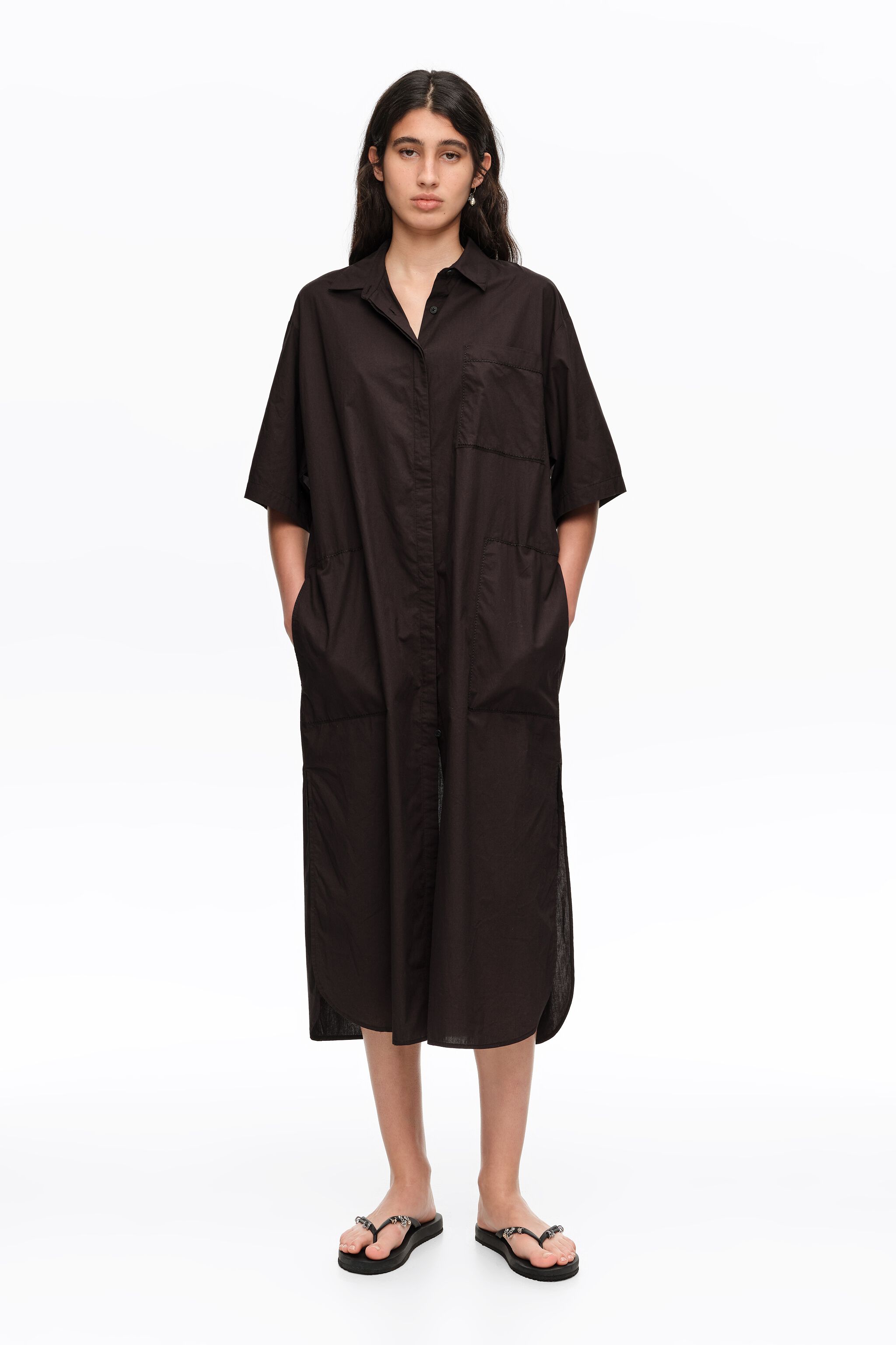Schwarzes Baumwoll-Embroidery-Hemdkleid