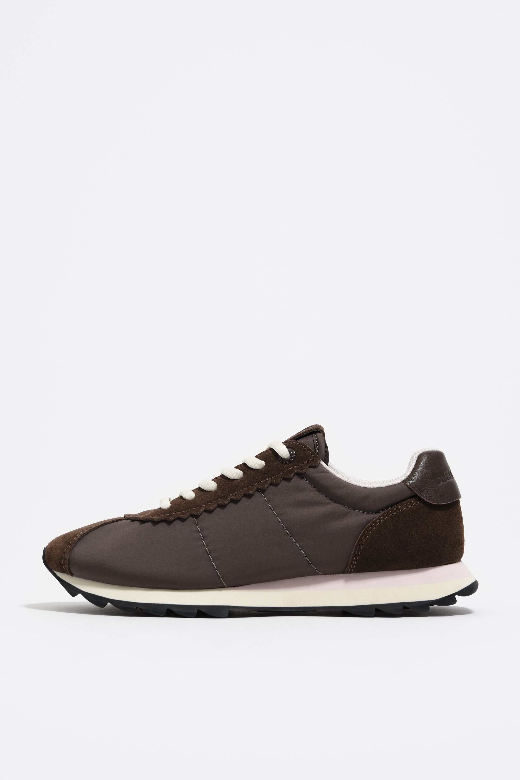 Brauner Retro-Sneaker aus Wildleder und Nylon 13 18