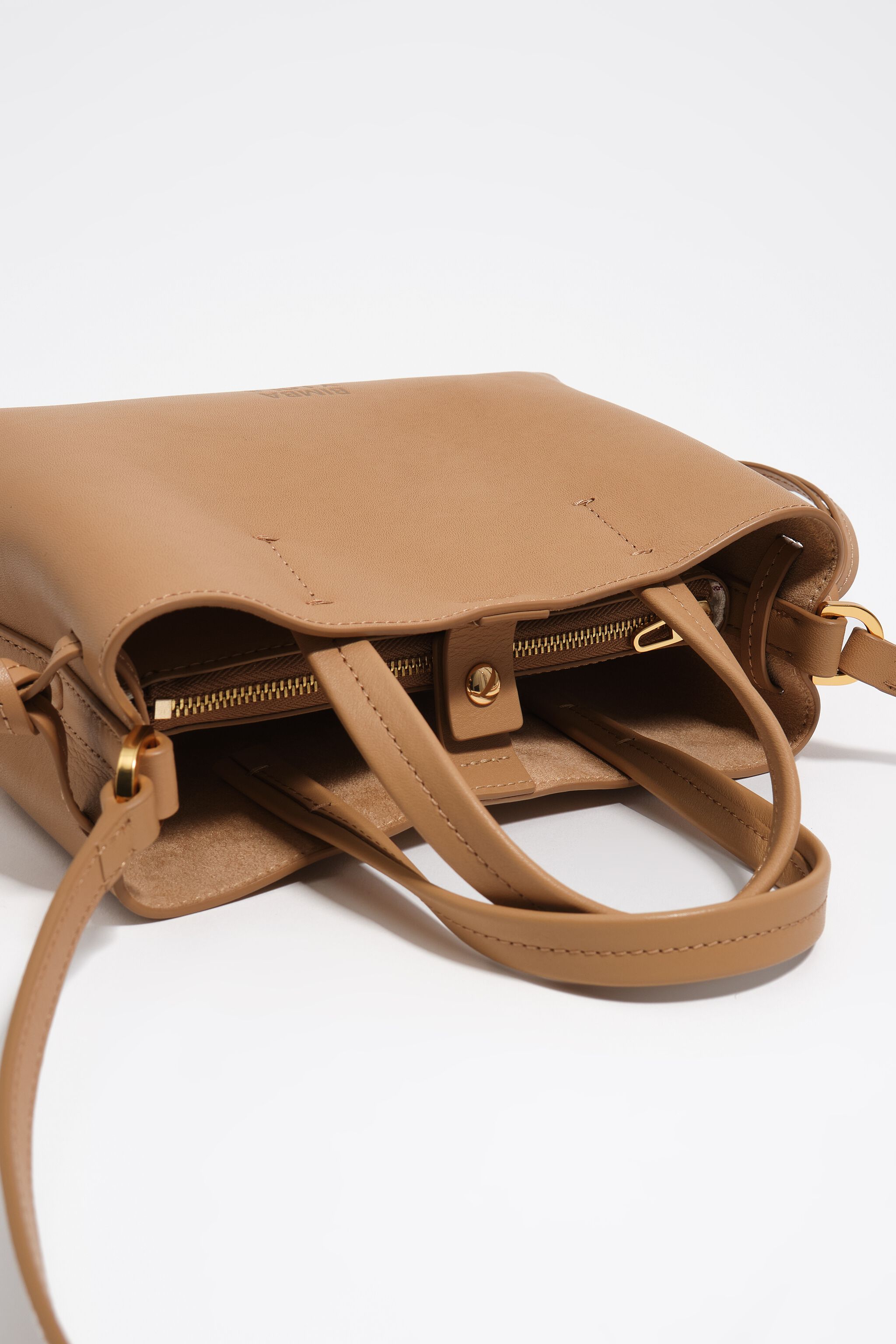 Mini-Leder-Hundesack aus Haselnuss