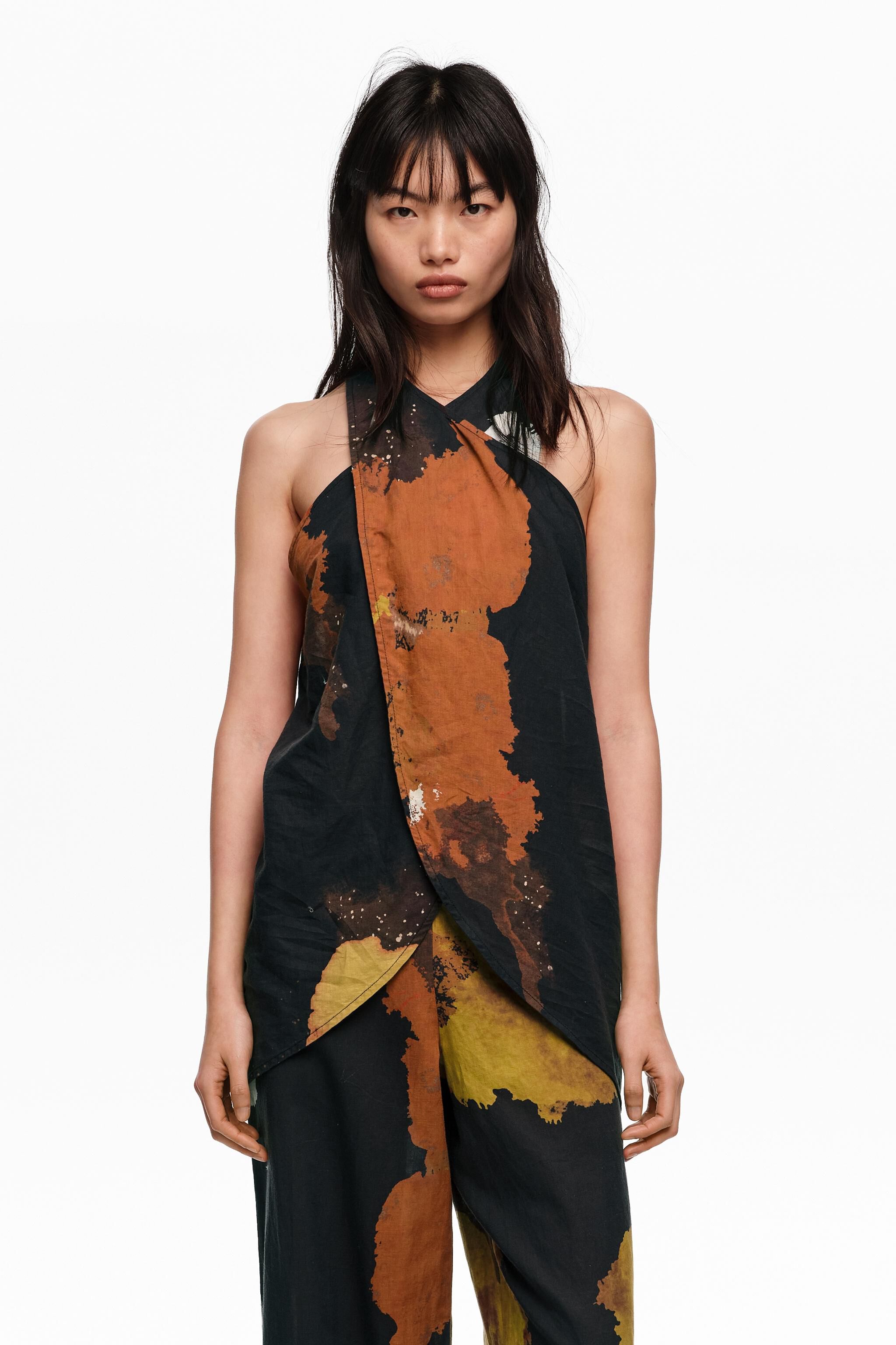 Schwarze Blumen-Linen-Top