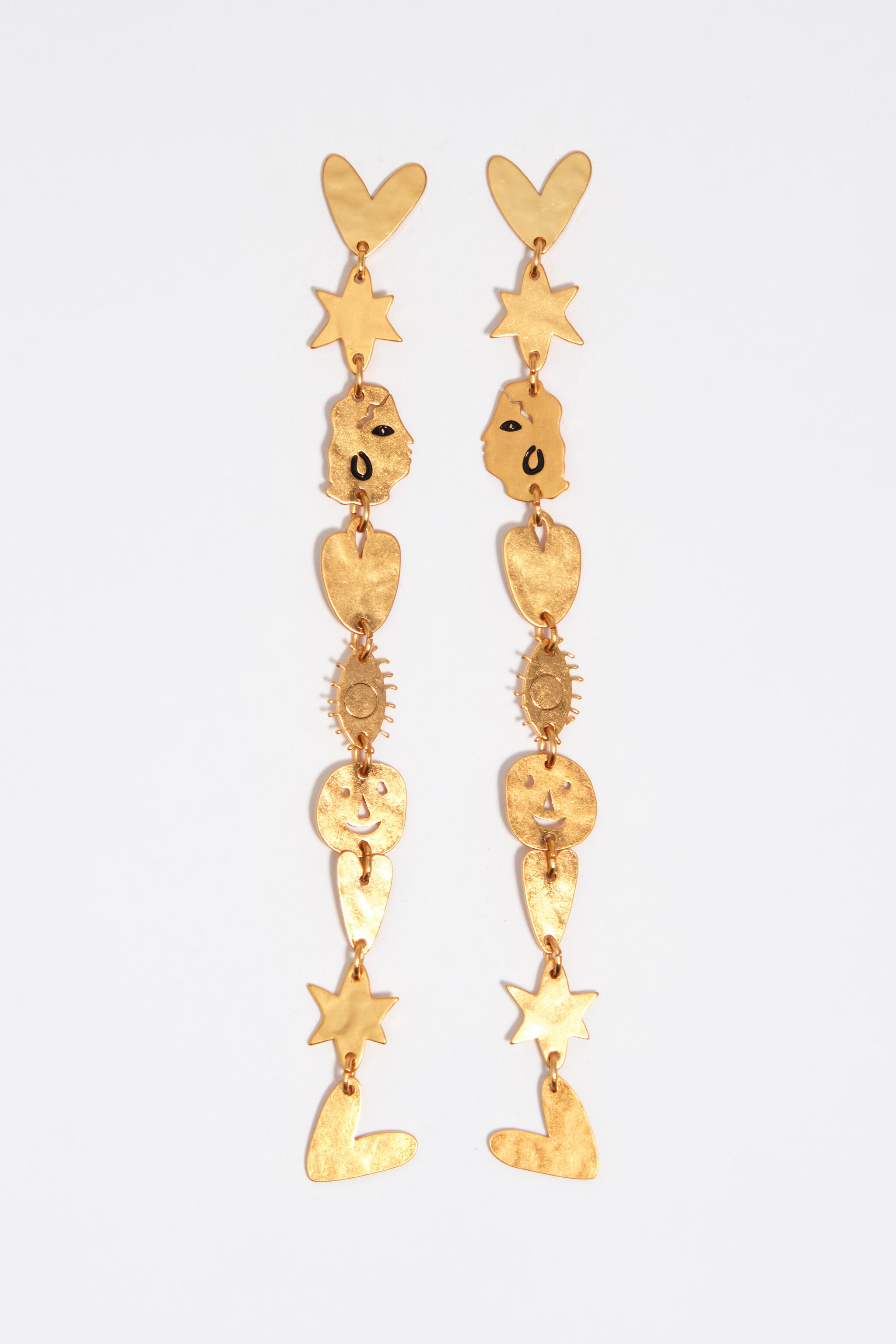 Matte-goldene Metall-Silhouette-Ohrstecker