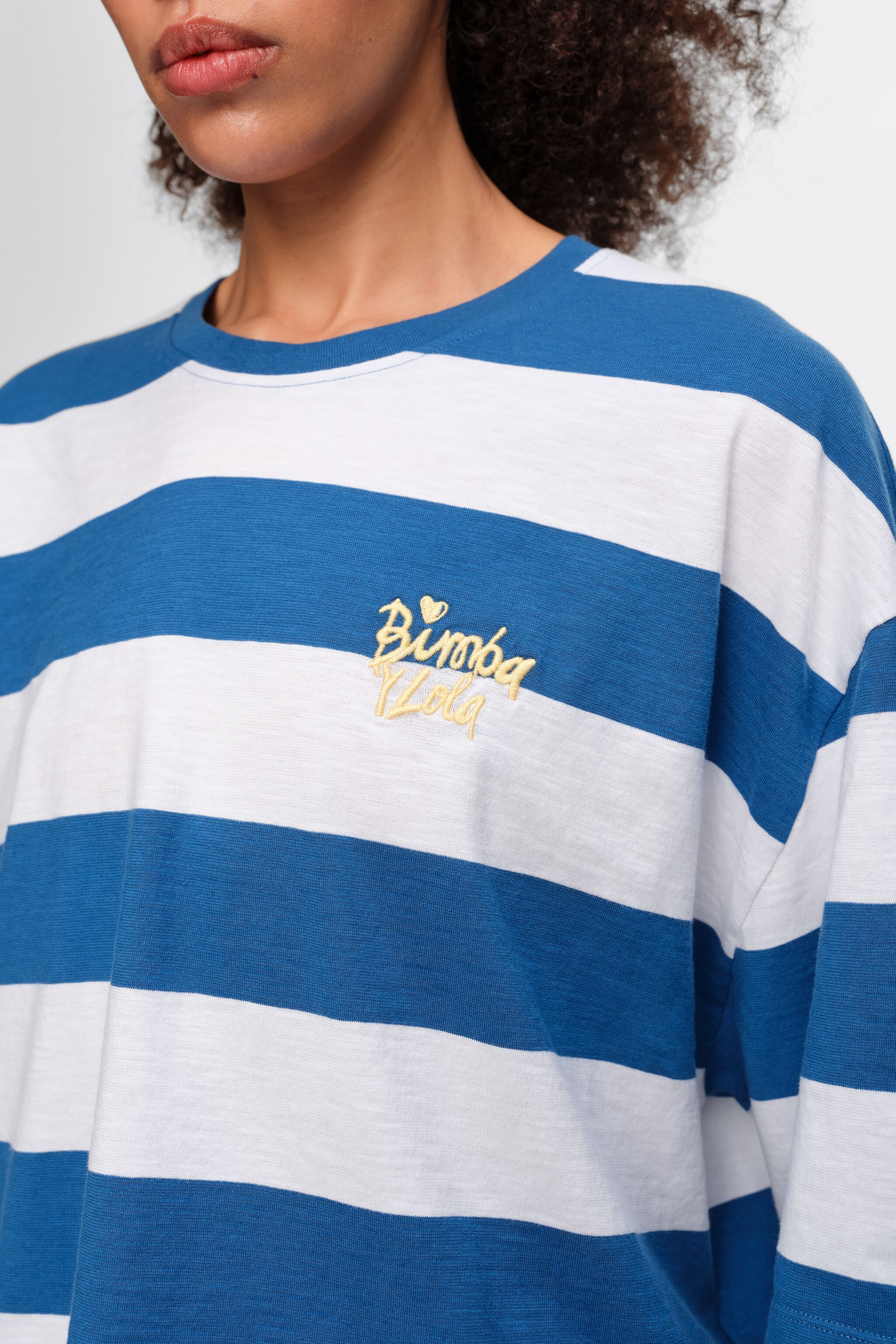Brauner gestreifter Baumwoll-Boxy-T-Shirt