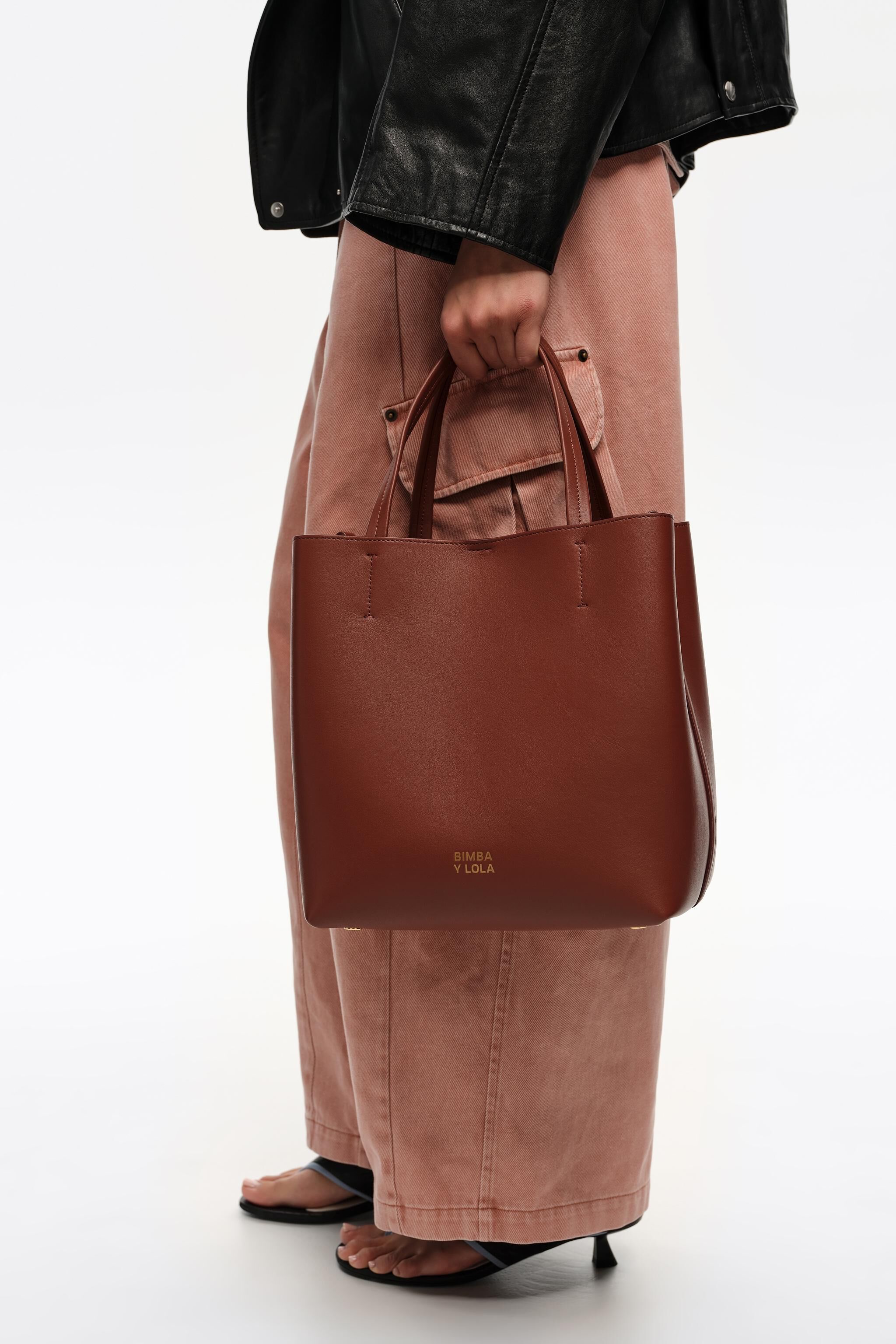 Große Walnussleder-Chihuahua-Tasche