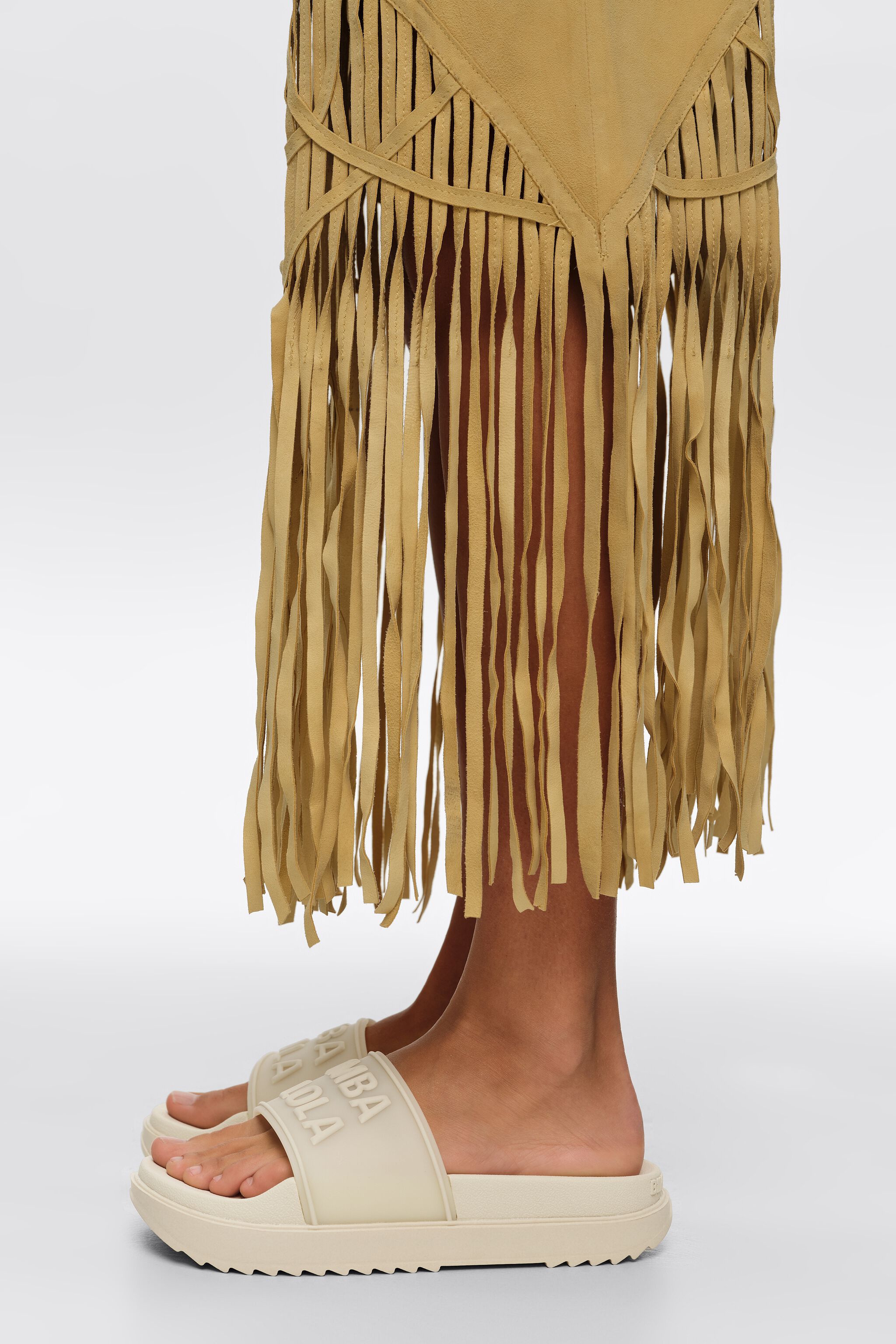 Weiße Plattform-Sandalen