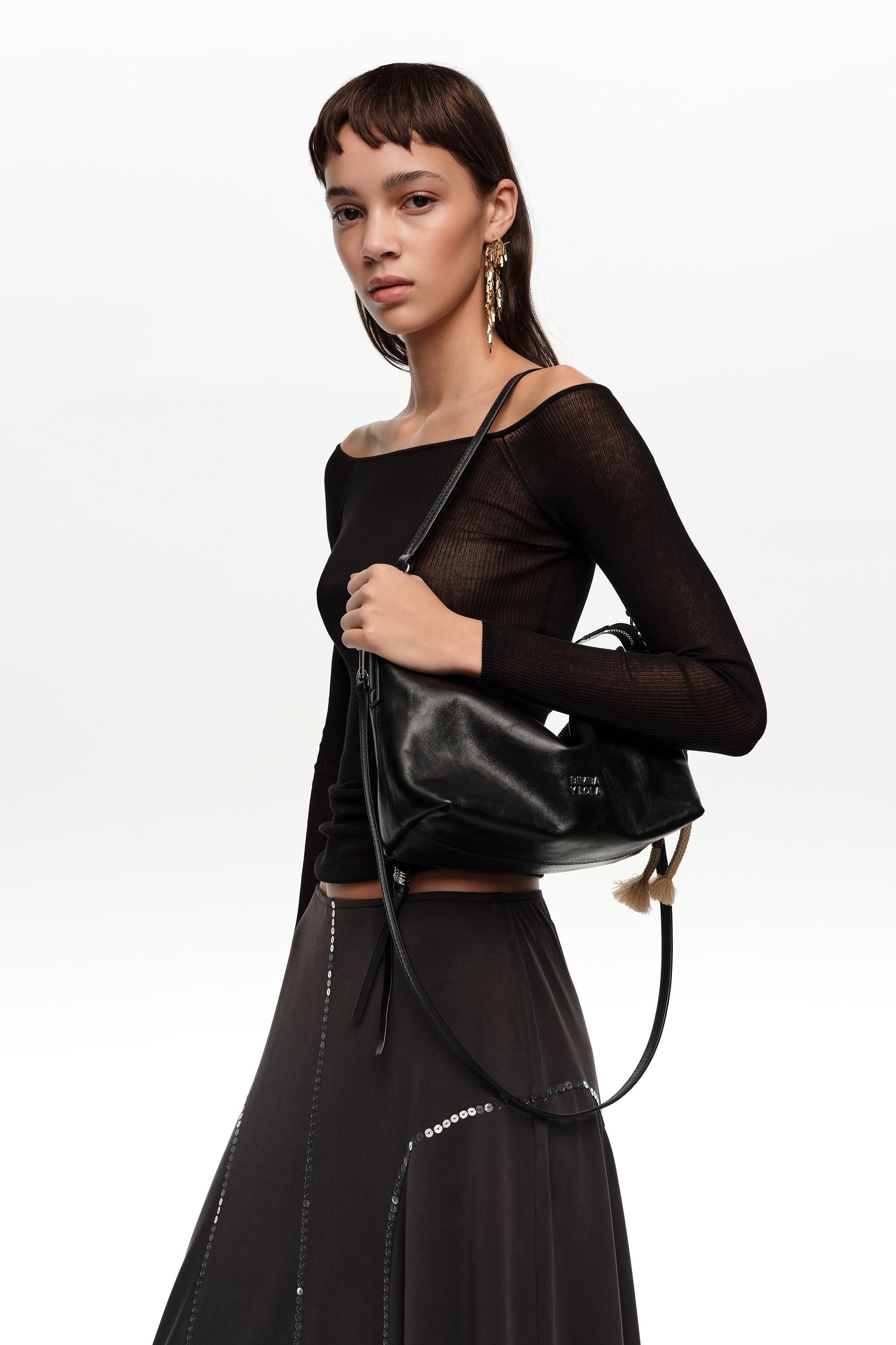 Medium schwarze Leder-Trapecio-Tasche