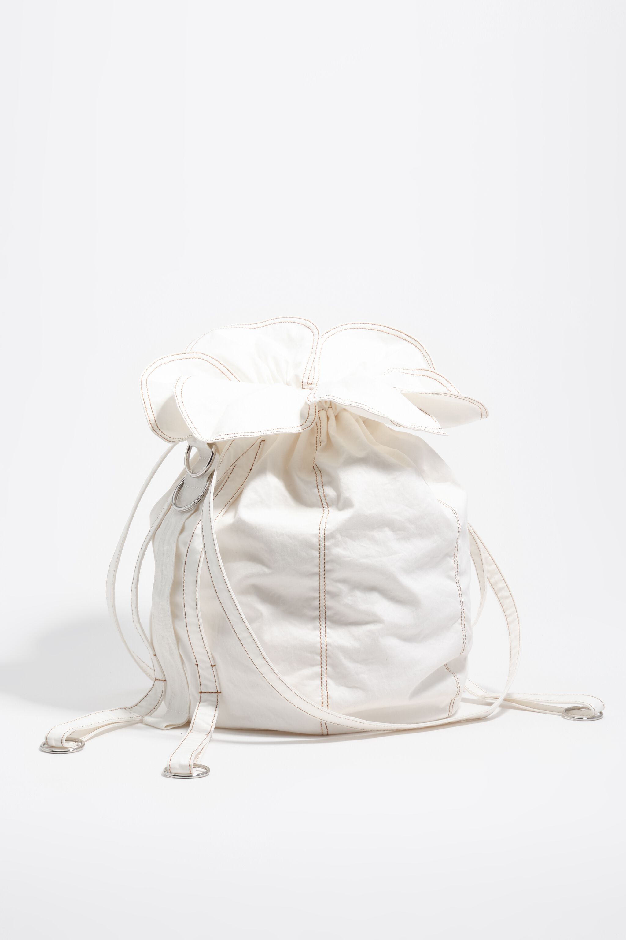 Weiße gewebte große Pétalo-Tasche