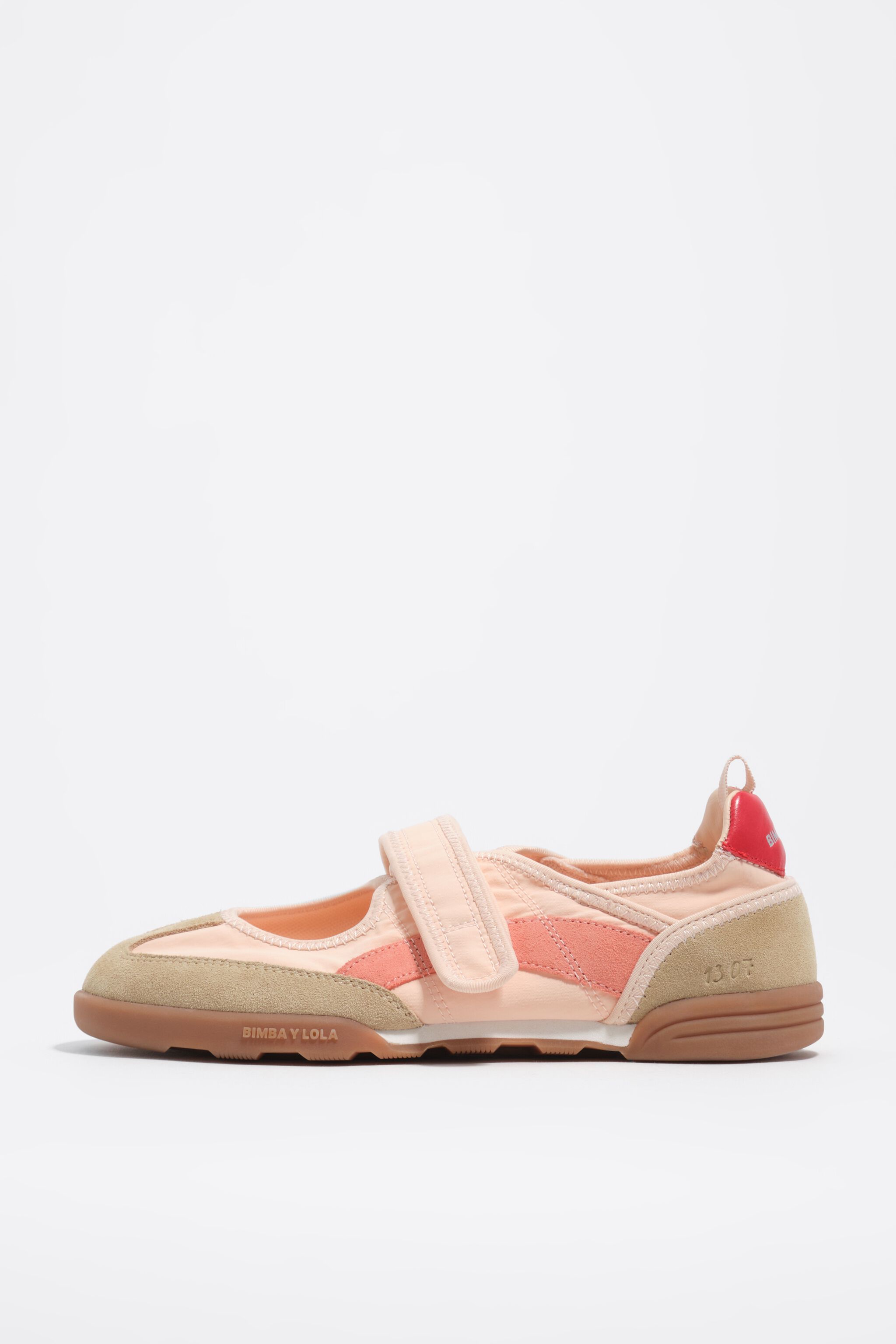 Rosa Ballerina aus Wildleder und Nylon 13 07