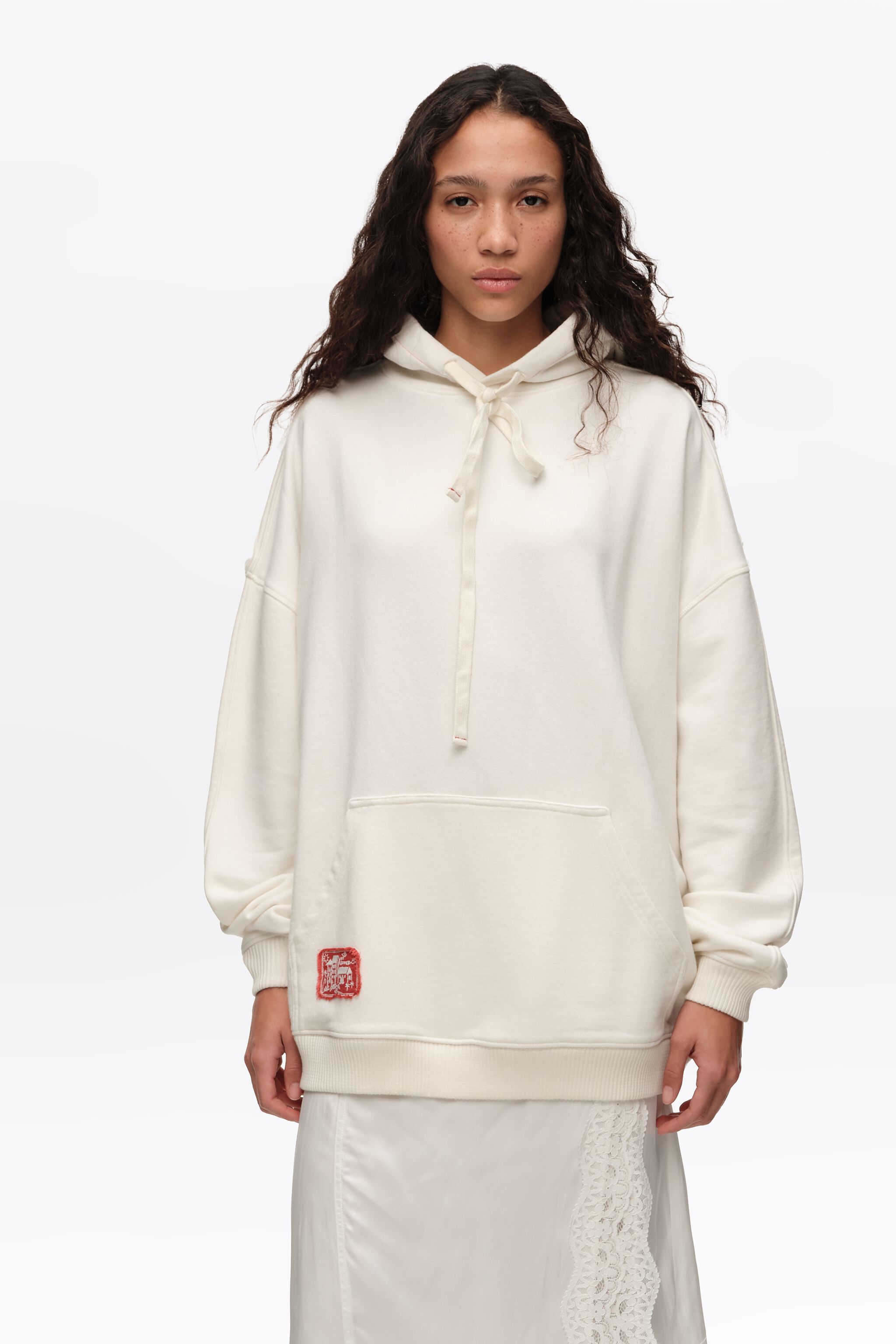 Weiße übergröße bestickte Hoodie