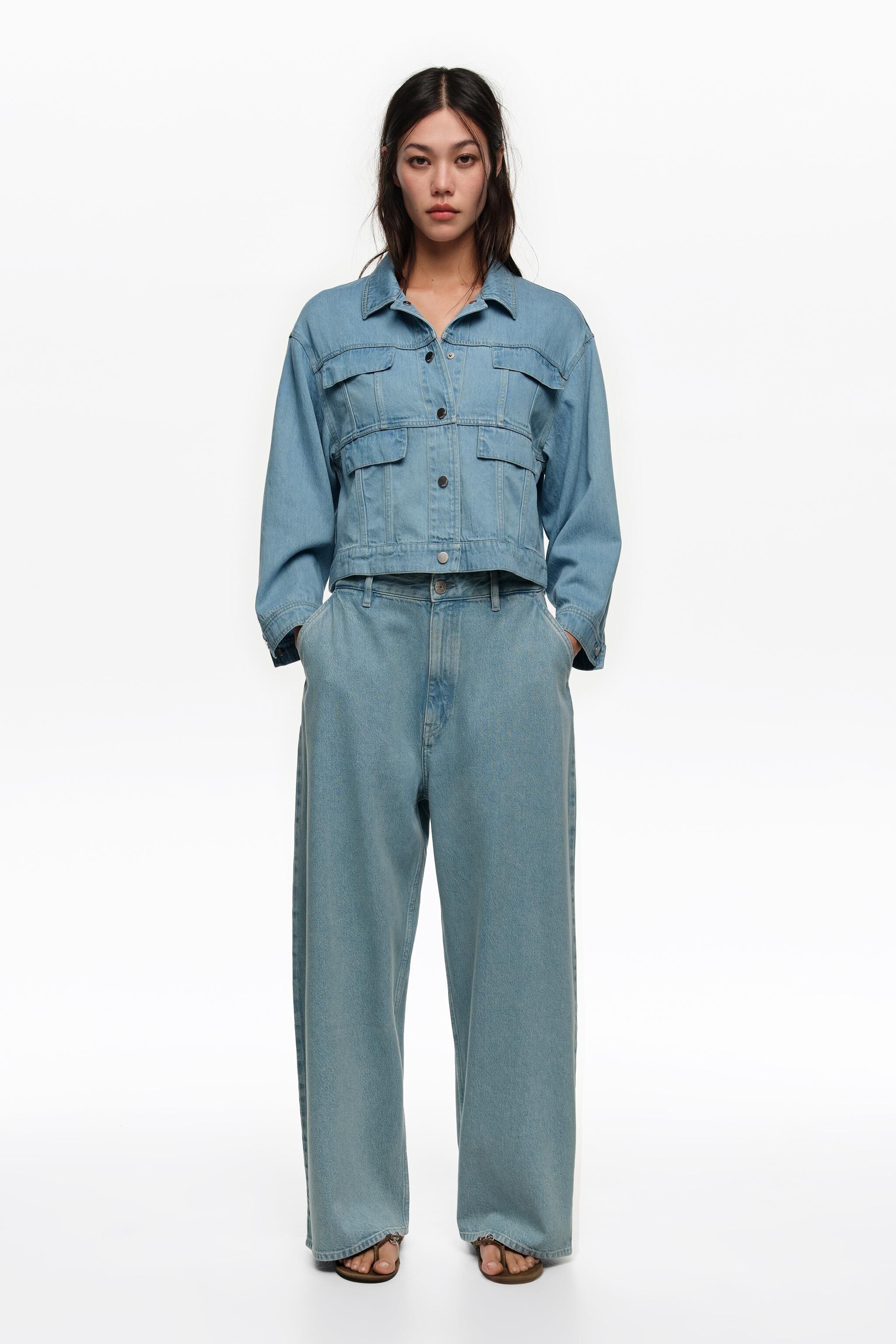 WEITE BEIN - Lichtblau gewaschene Denimhose