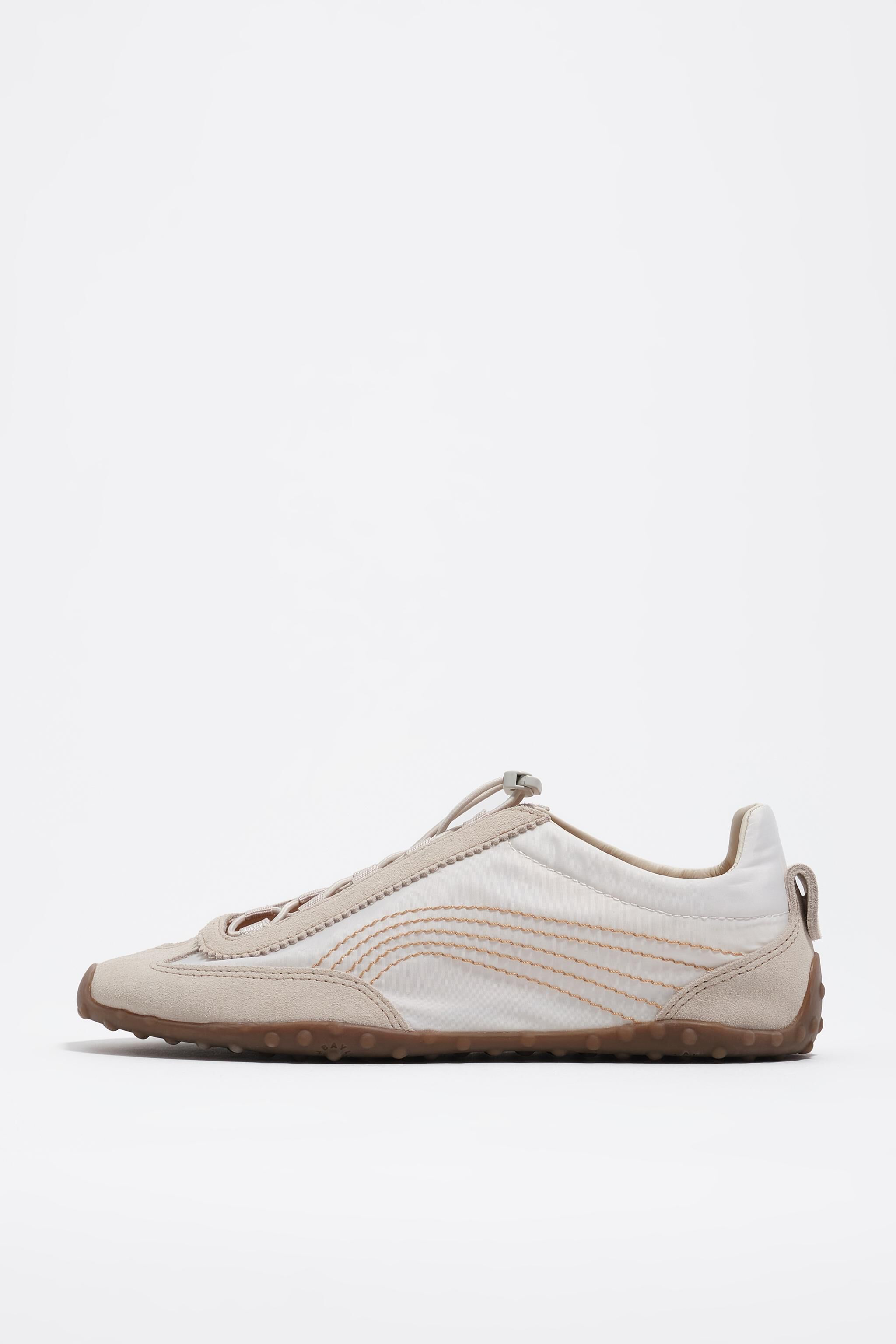 Weiße Ballerina-Sneaker aus Wildleder und Nylon 13 28