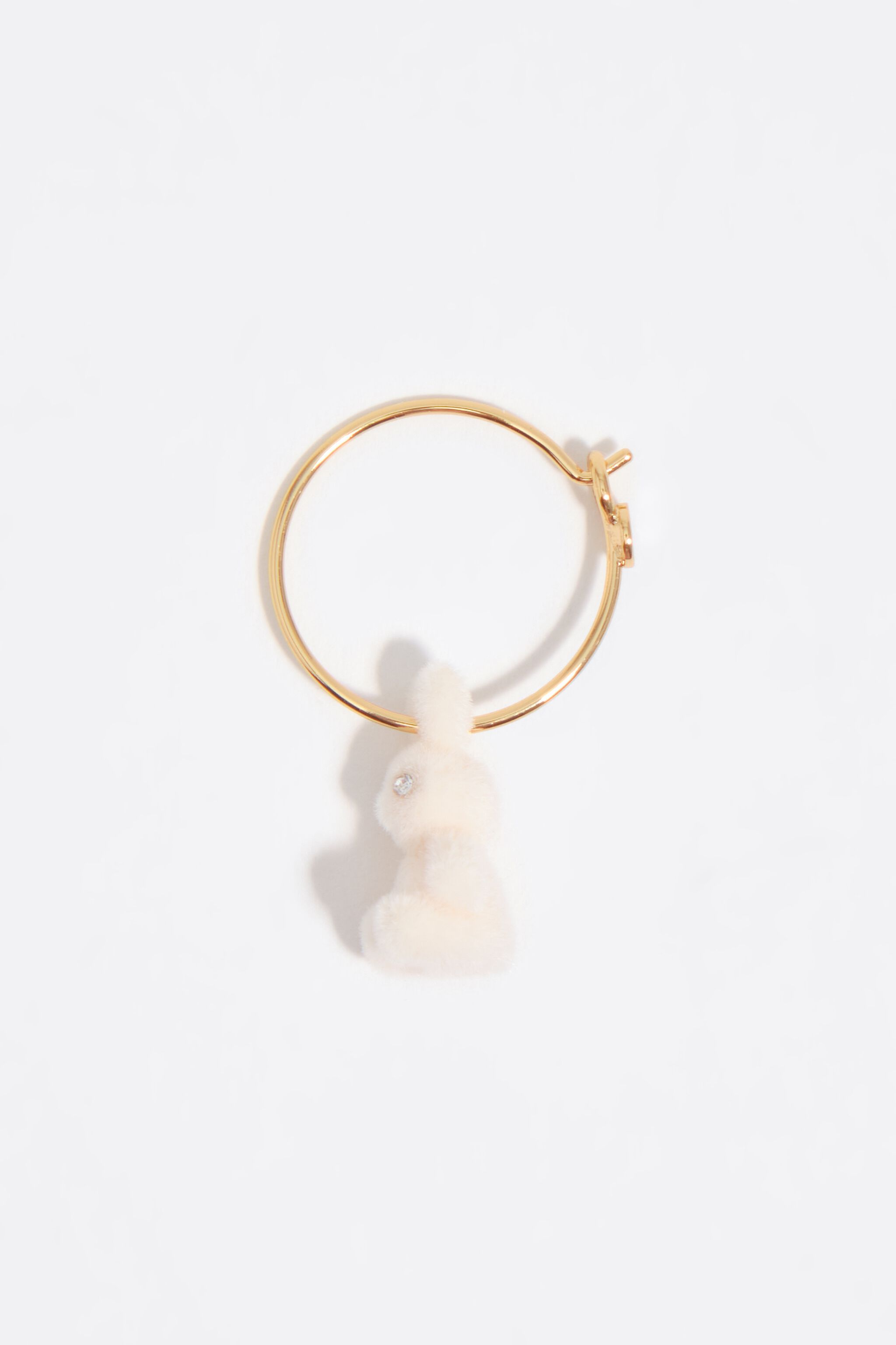 Ivory geflockte Ohrhänger in Hasenform