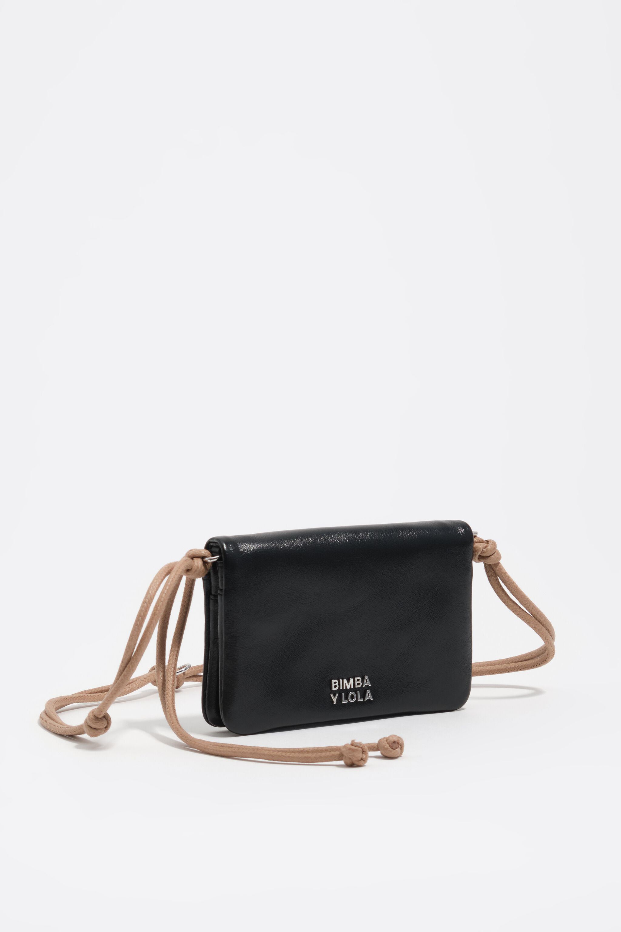 Kleine schwarze Lederklappbörse