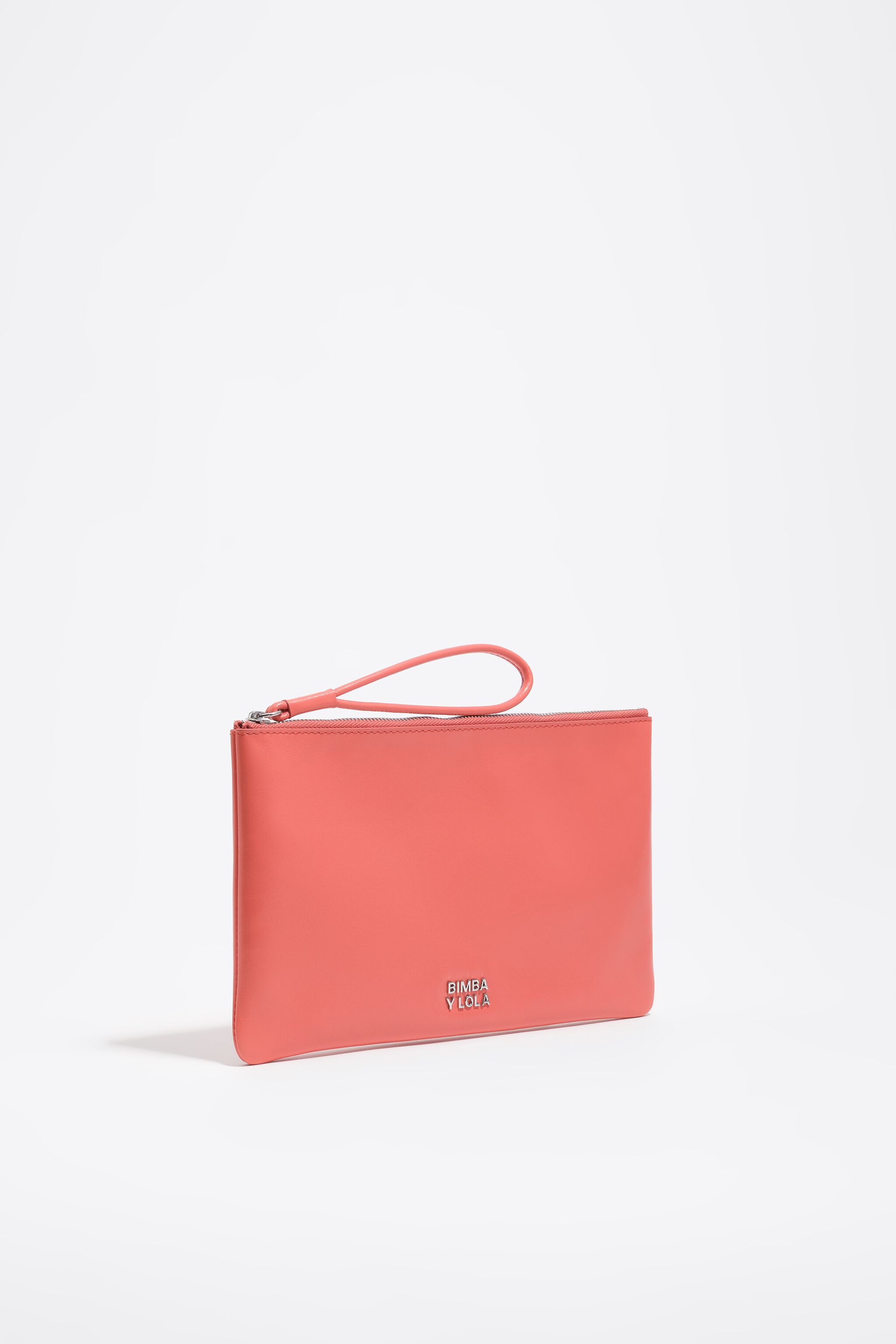 Handtasche aus Leder im Korallenfarbton