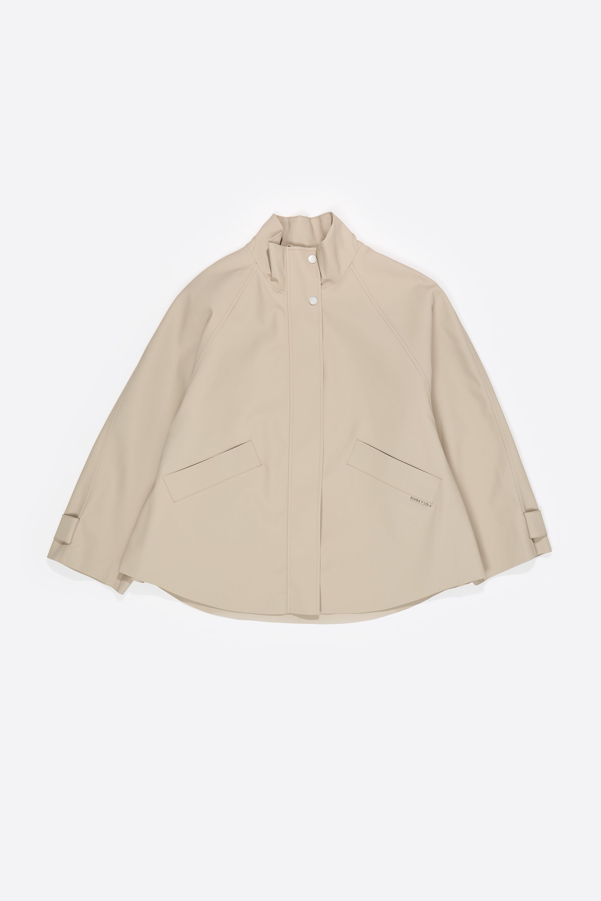 Short, camel gummierte Hochkragen-Trench