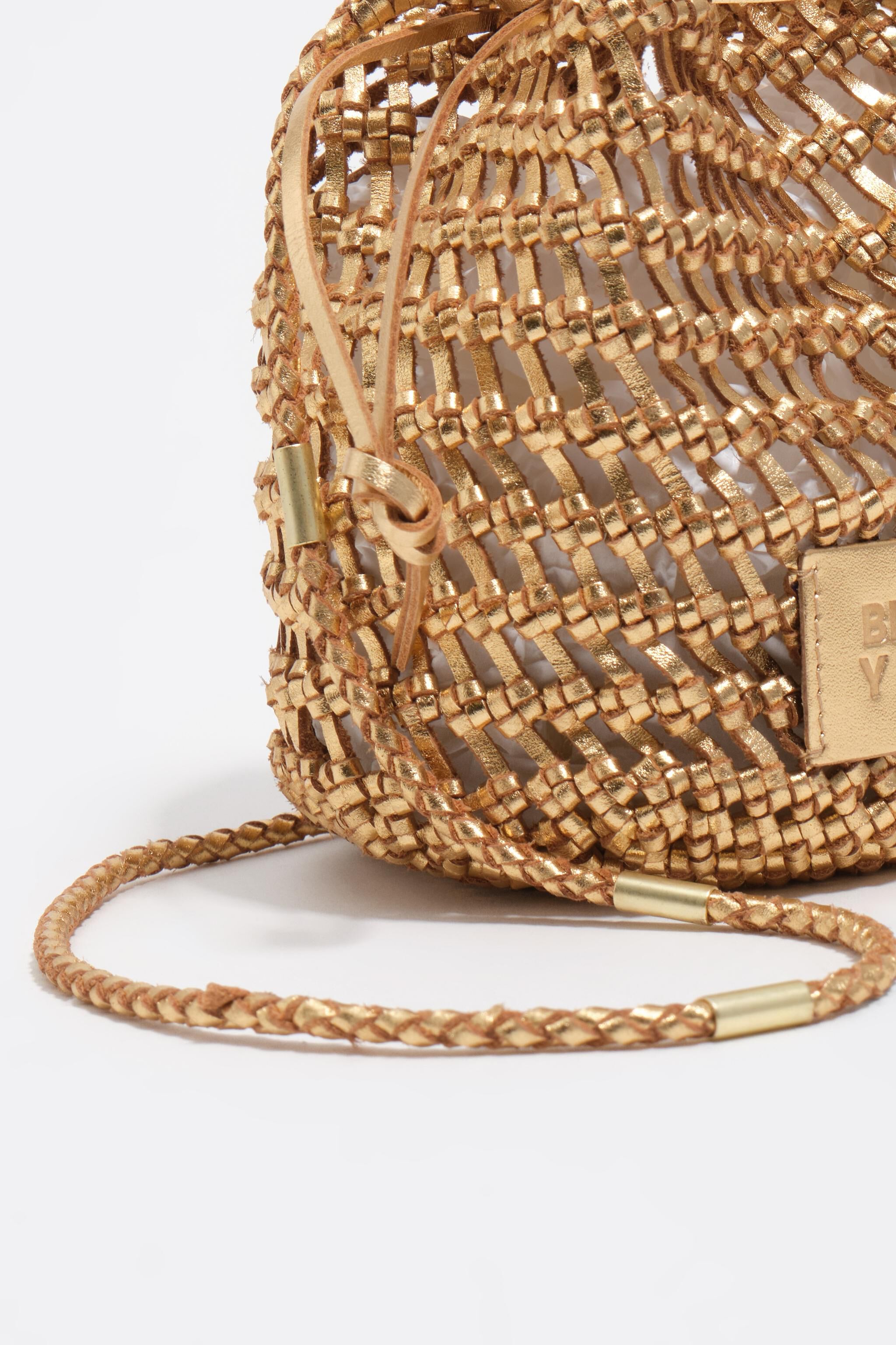Gold geflochtene Ledermini-Handtasche