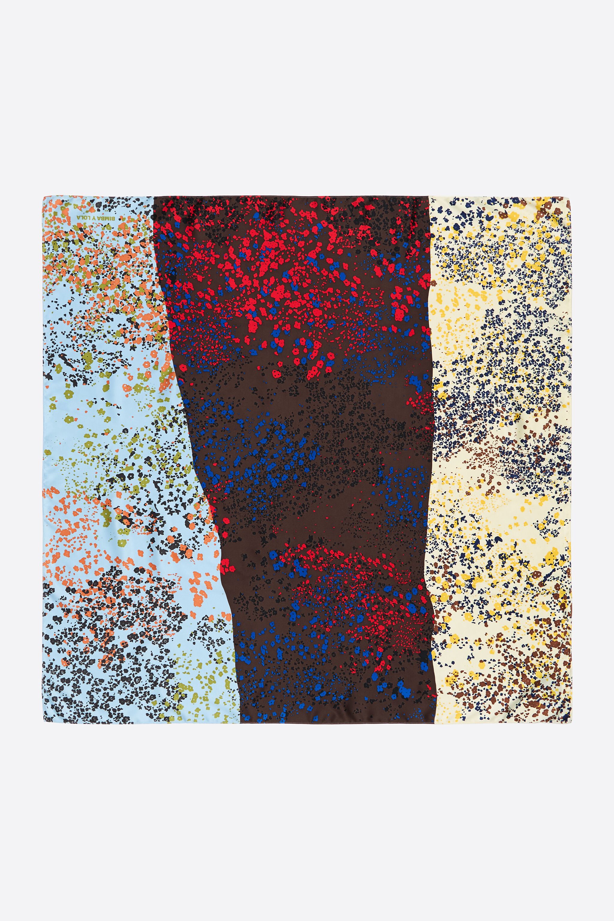 Blumiger Patchwork-Schal