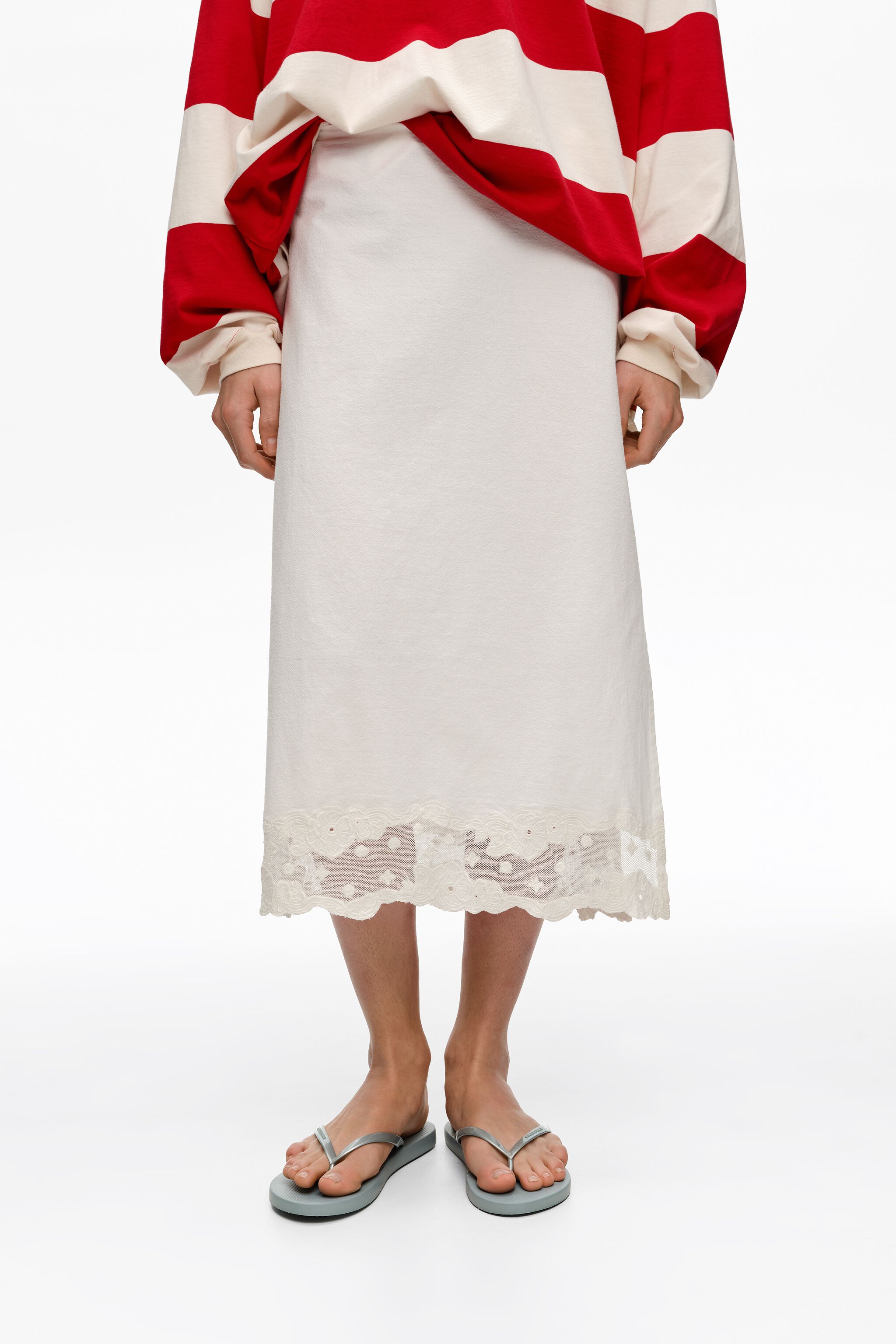 Beigefarbener Baumwollspitzen-Midiskirt