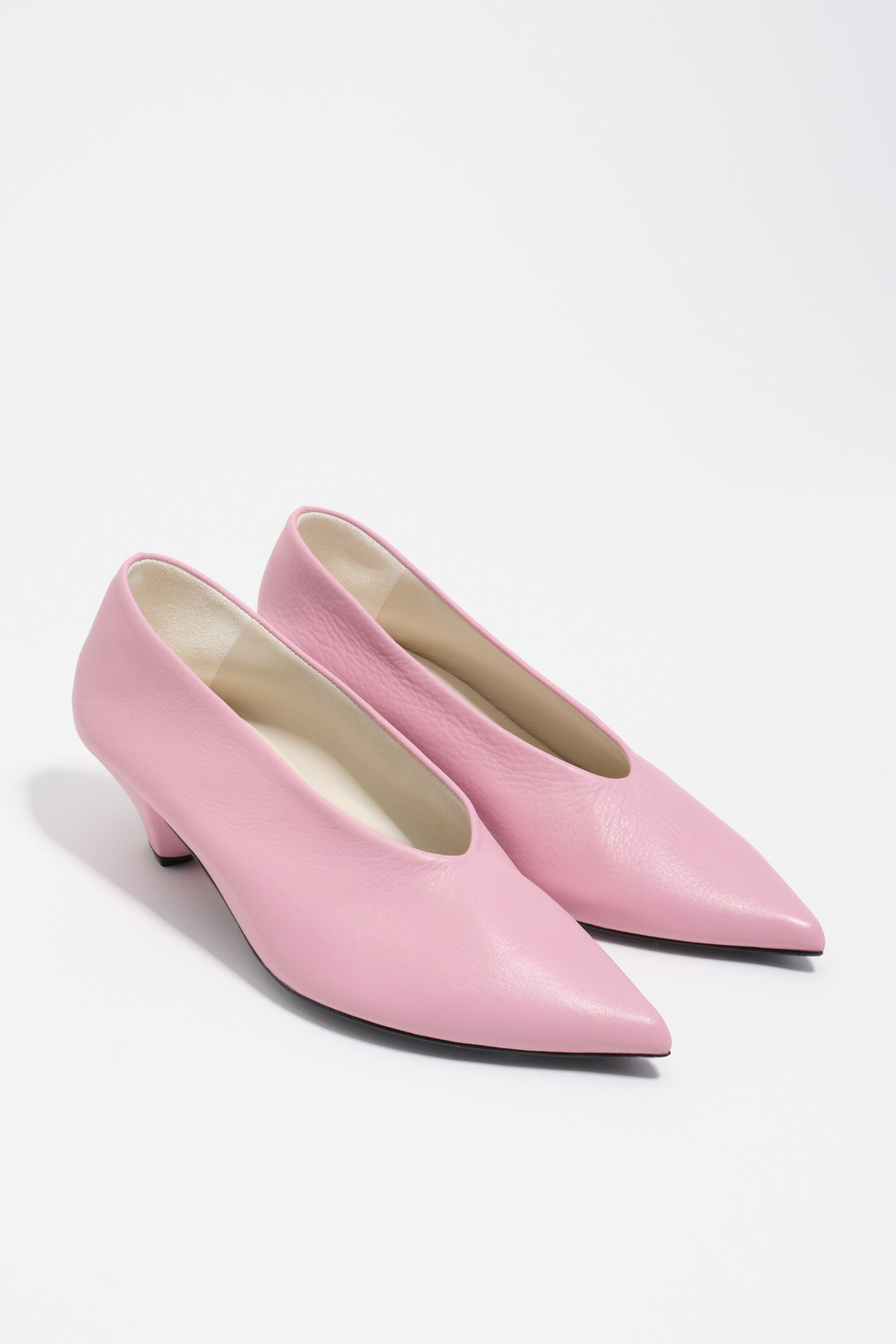 Rosa Leder-Mid-Heel-Pumps