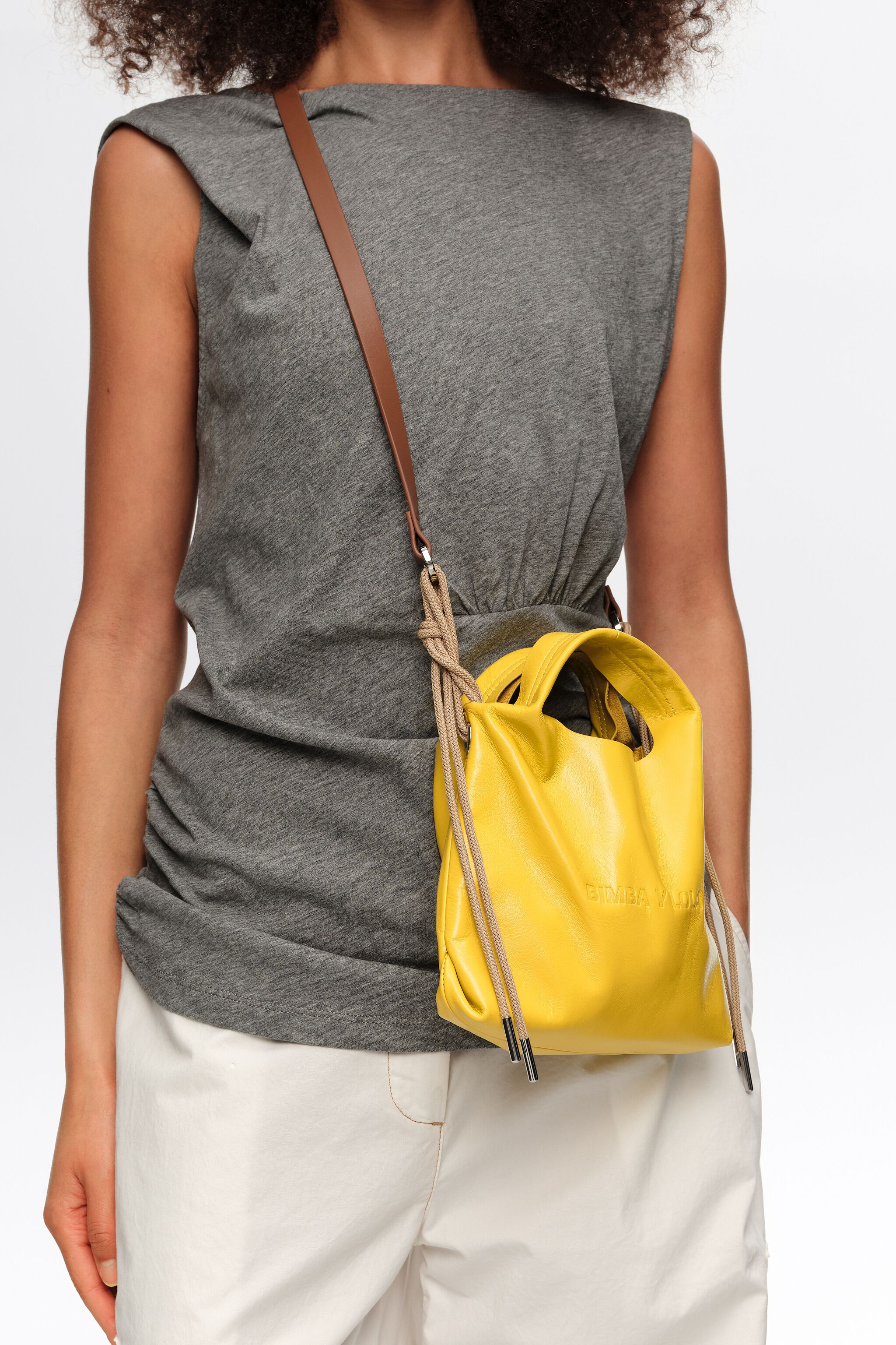 Mini gelbe Leder-Paper-Querträger-Tasche