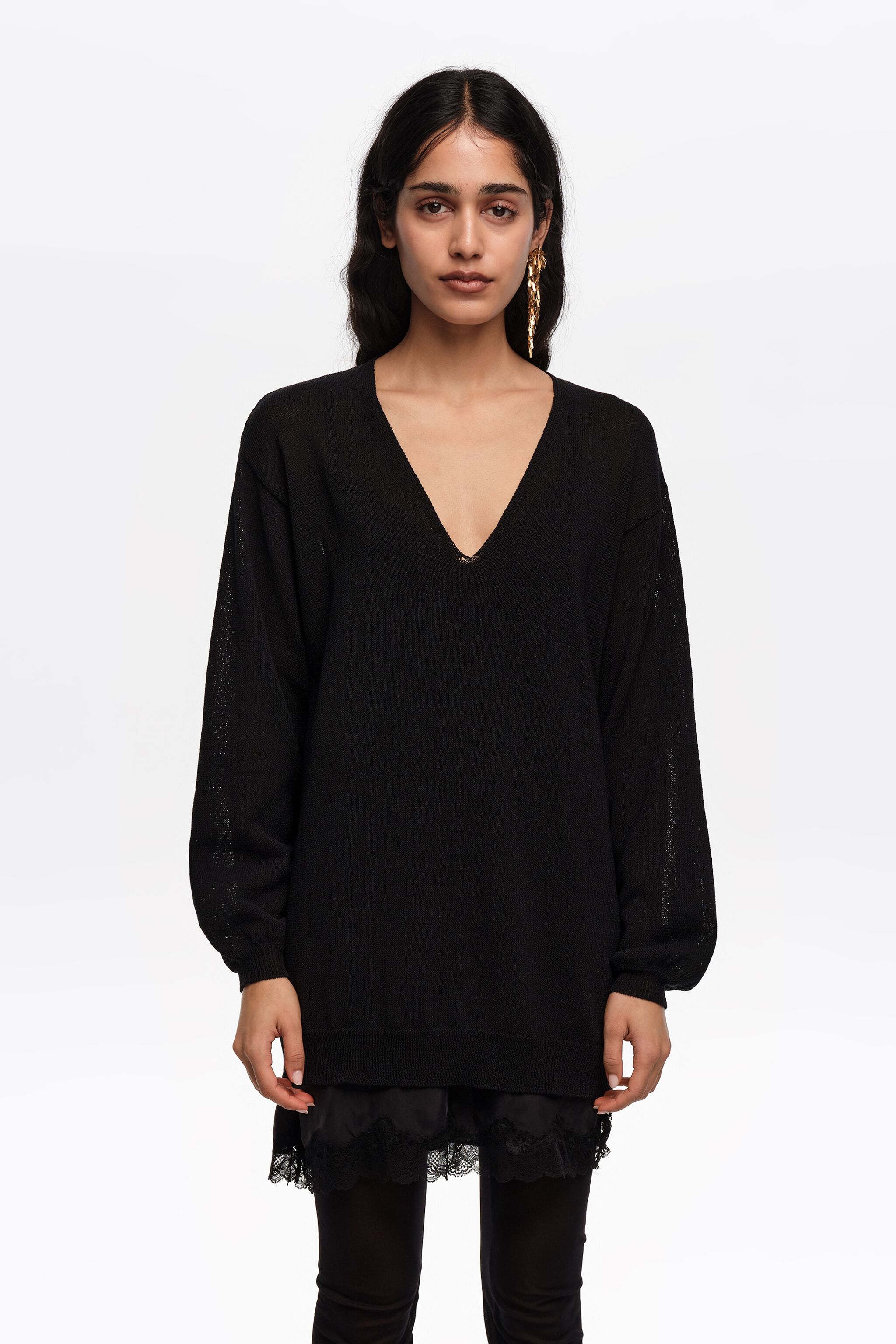 Schwarzer Baumwoll-V-Ausschnitt-Pullover
