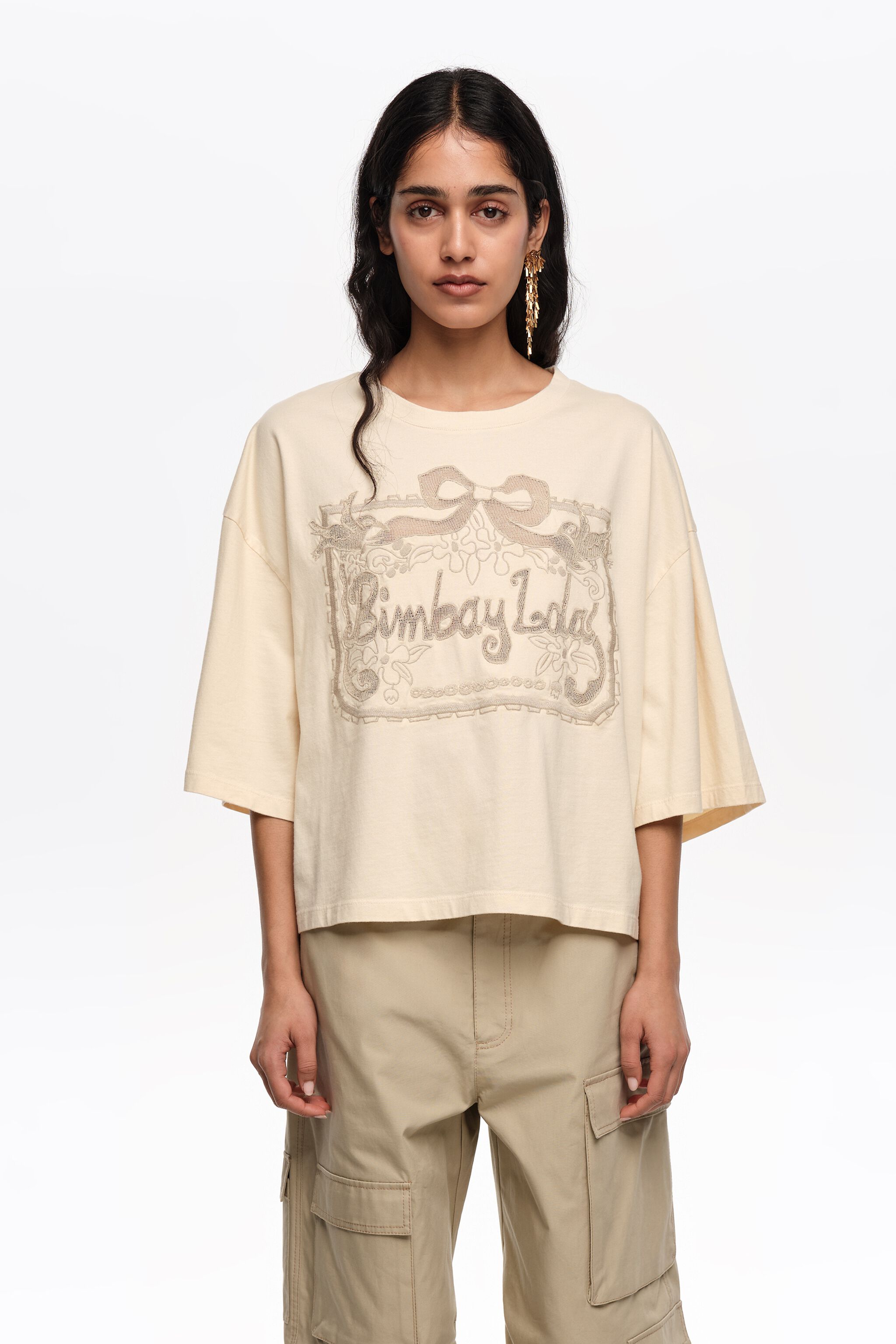Maxi-Broderie-Anglaise-Logo-T-Shirt in Vanille
