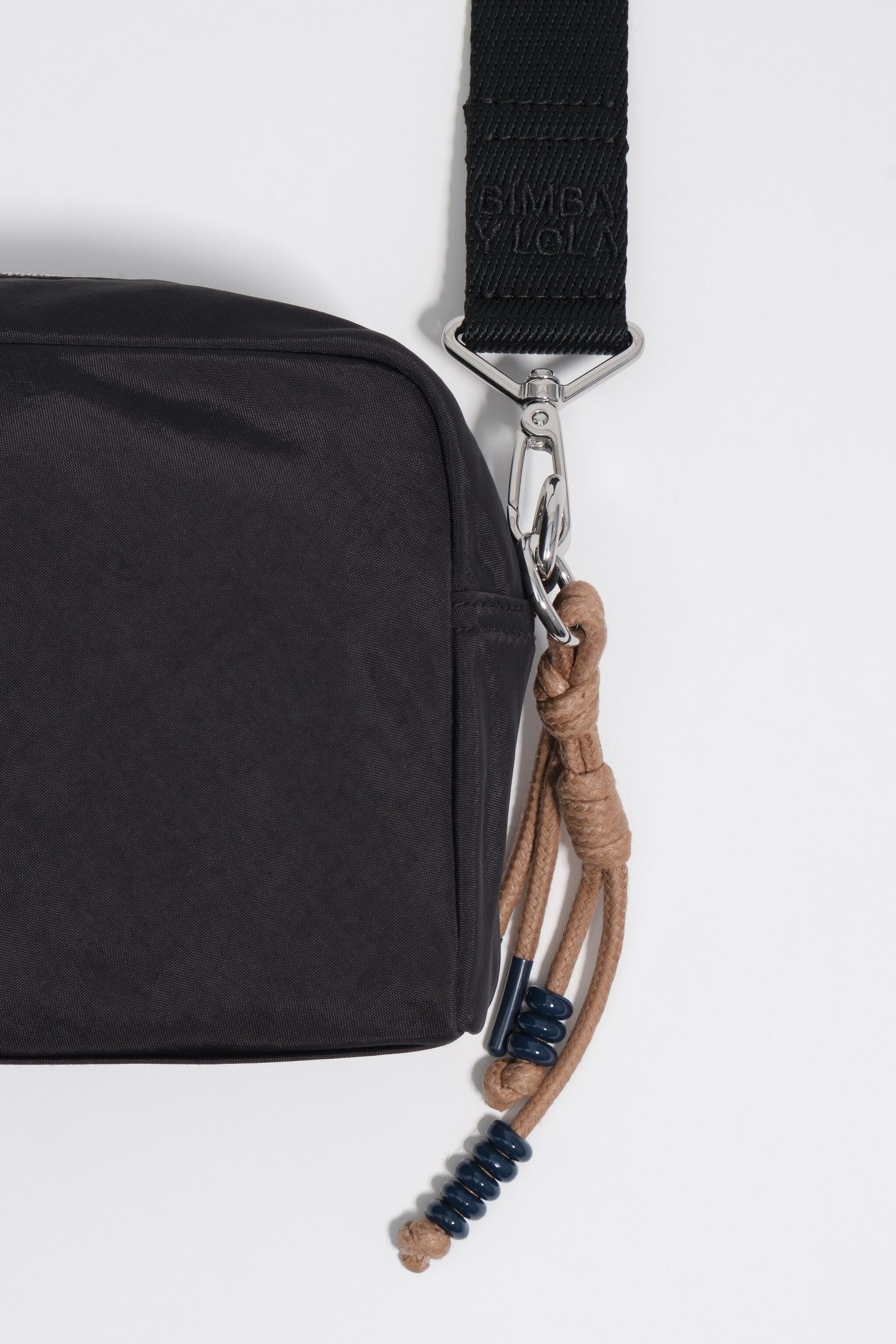 Graphit-Nylon-Crossbody-Tasche