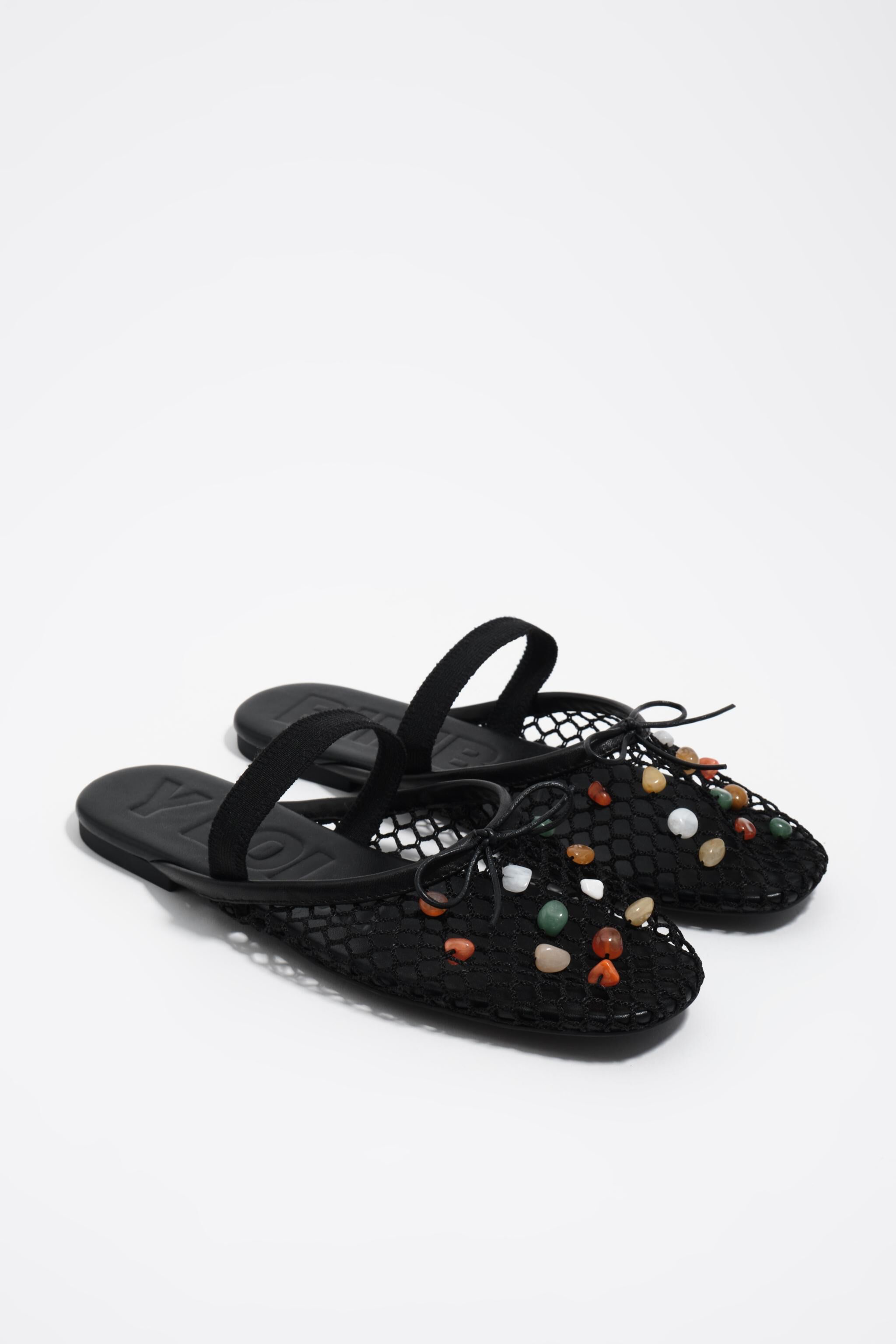 Schwarzer Mesh-Slingback-Ballerina mit Steinen