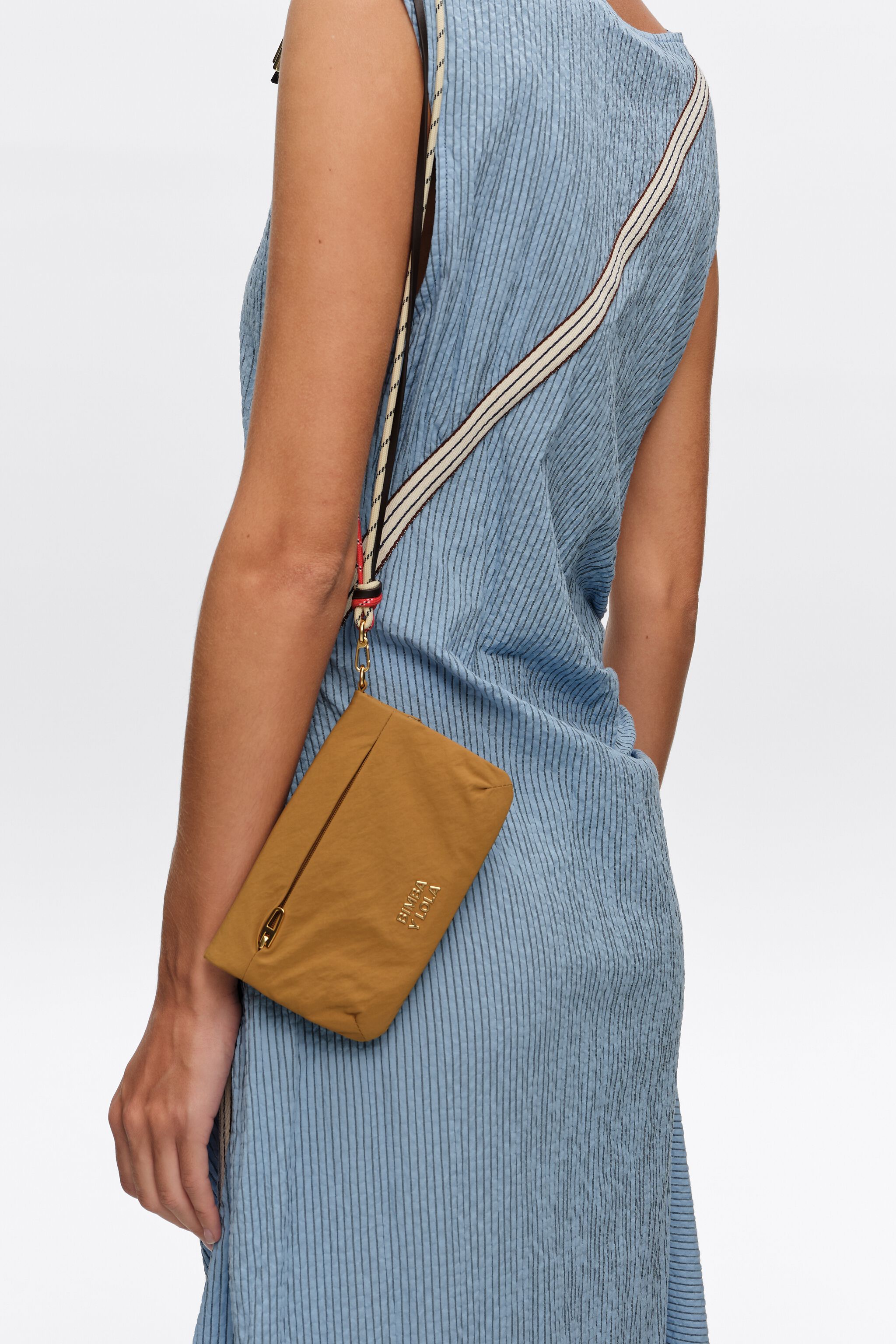 Große Karamell-Nylon-Handtasche