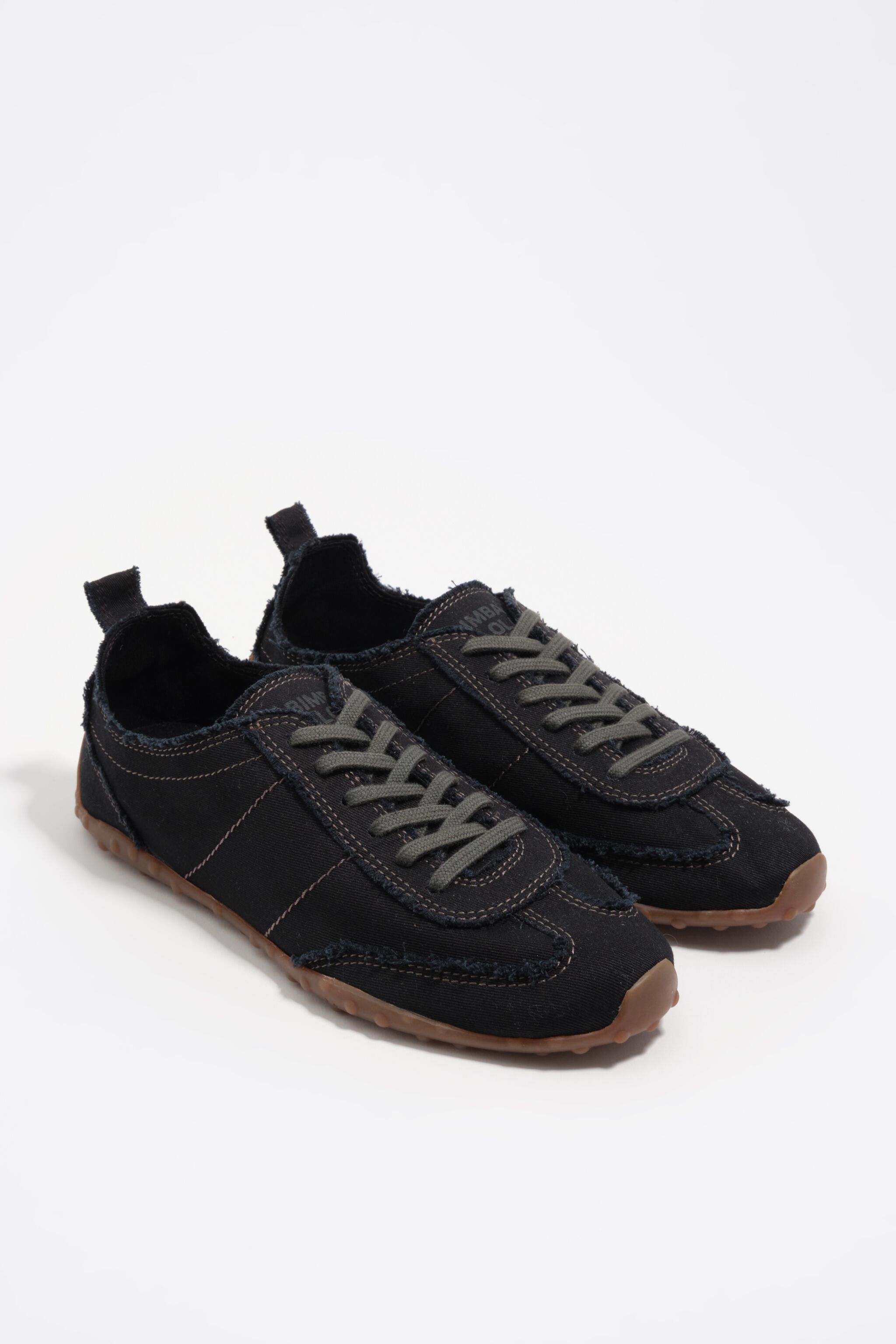 Schwarzer Stoff-Sneaker 13 39