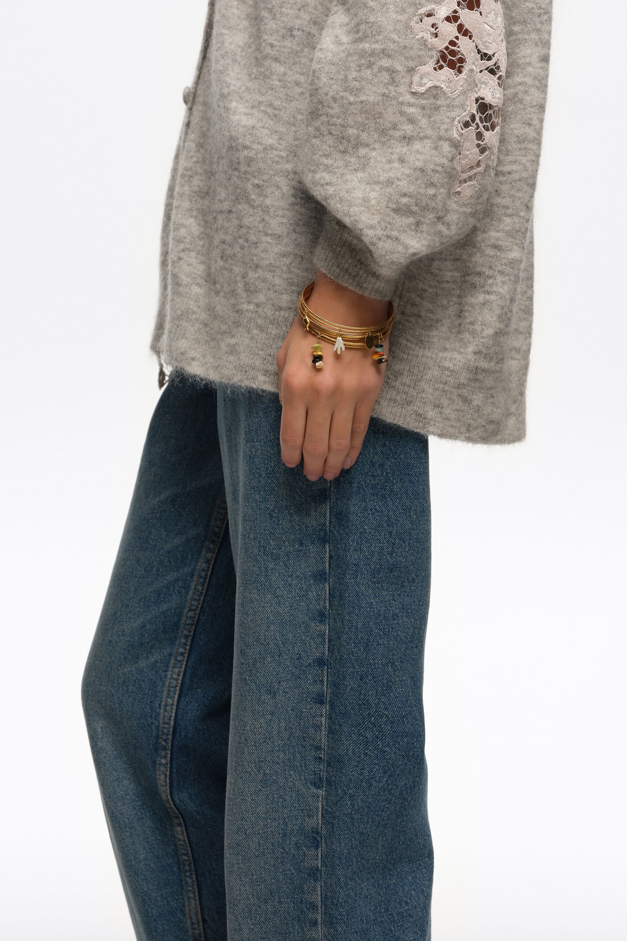 Bangle-Armband mit alternden Goldstein-Textur