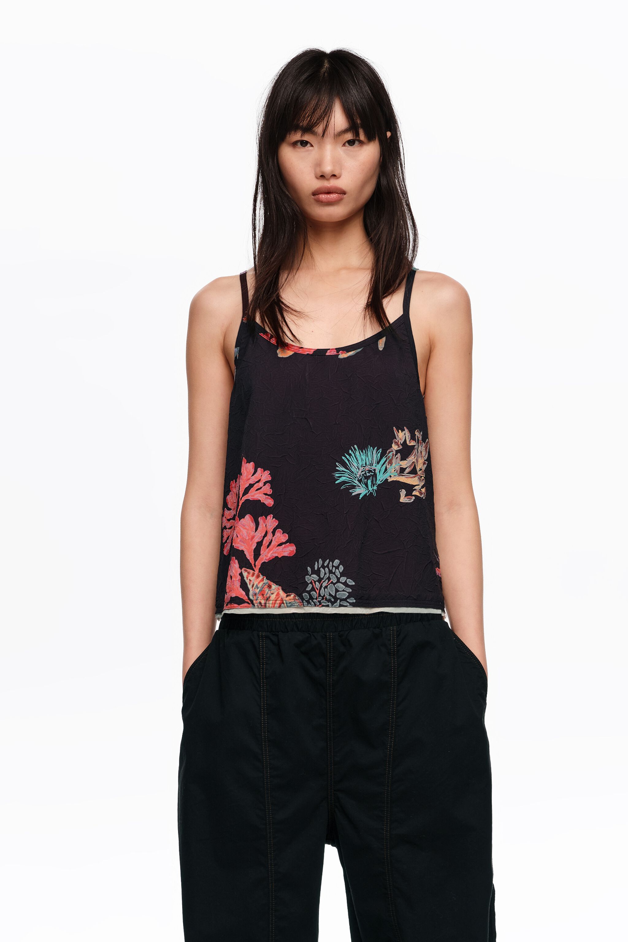 Schwarzes Tank-Top mit Falten