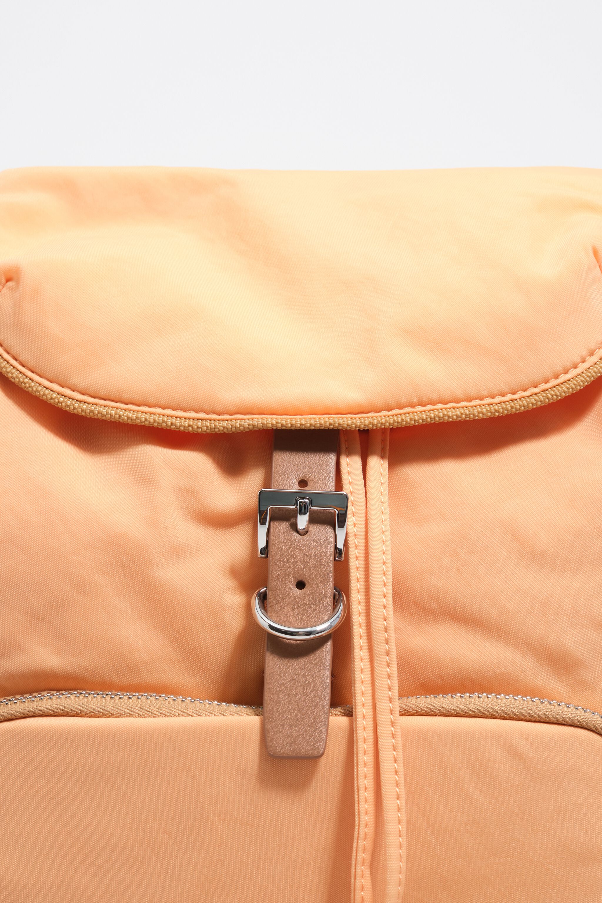Orangefarbenes Sorbet-Nylon-Pocket-Rucksack