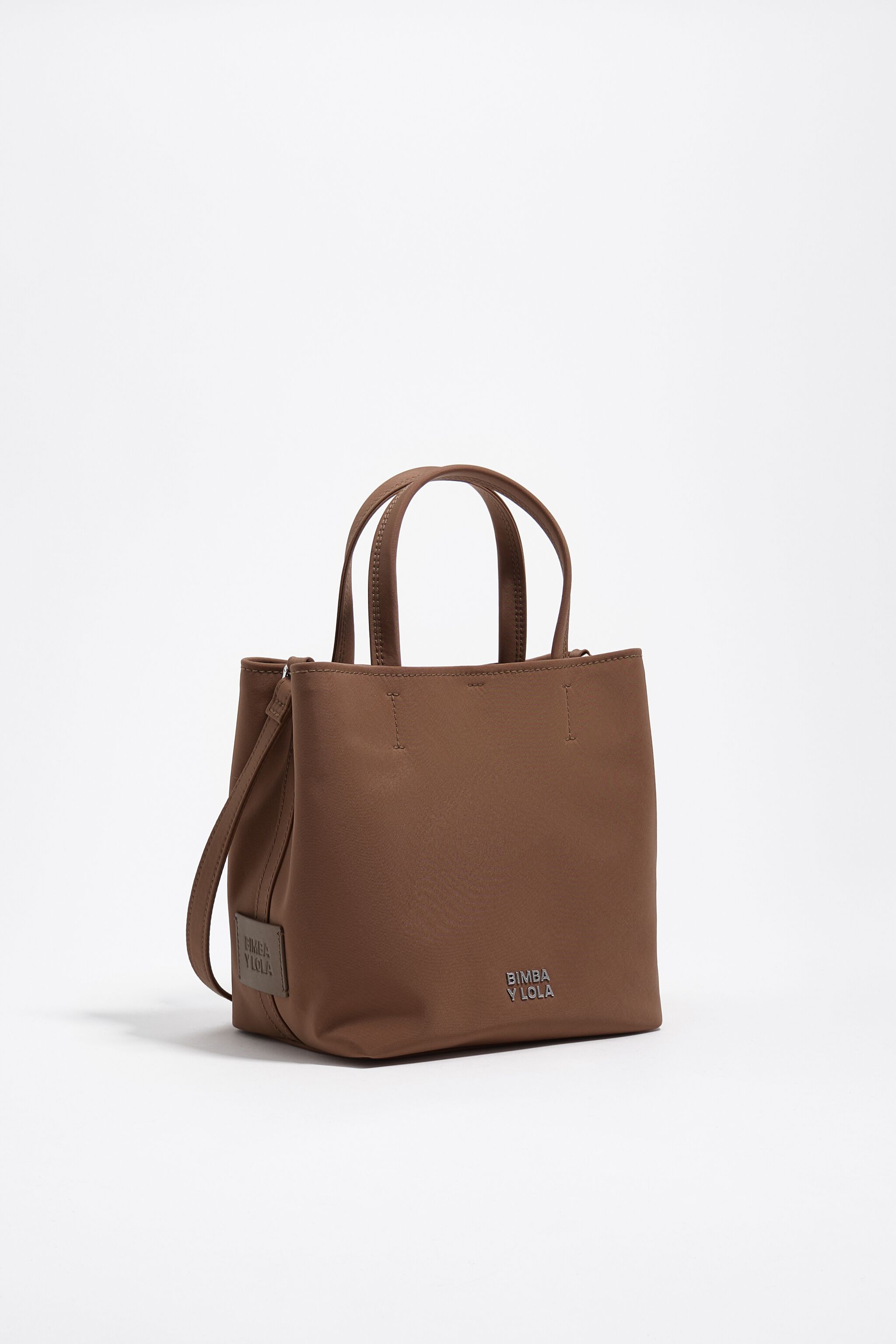 Medium Nougat-Nylon-Chihuahua-Tasche