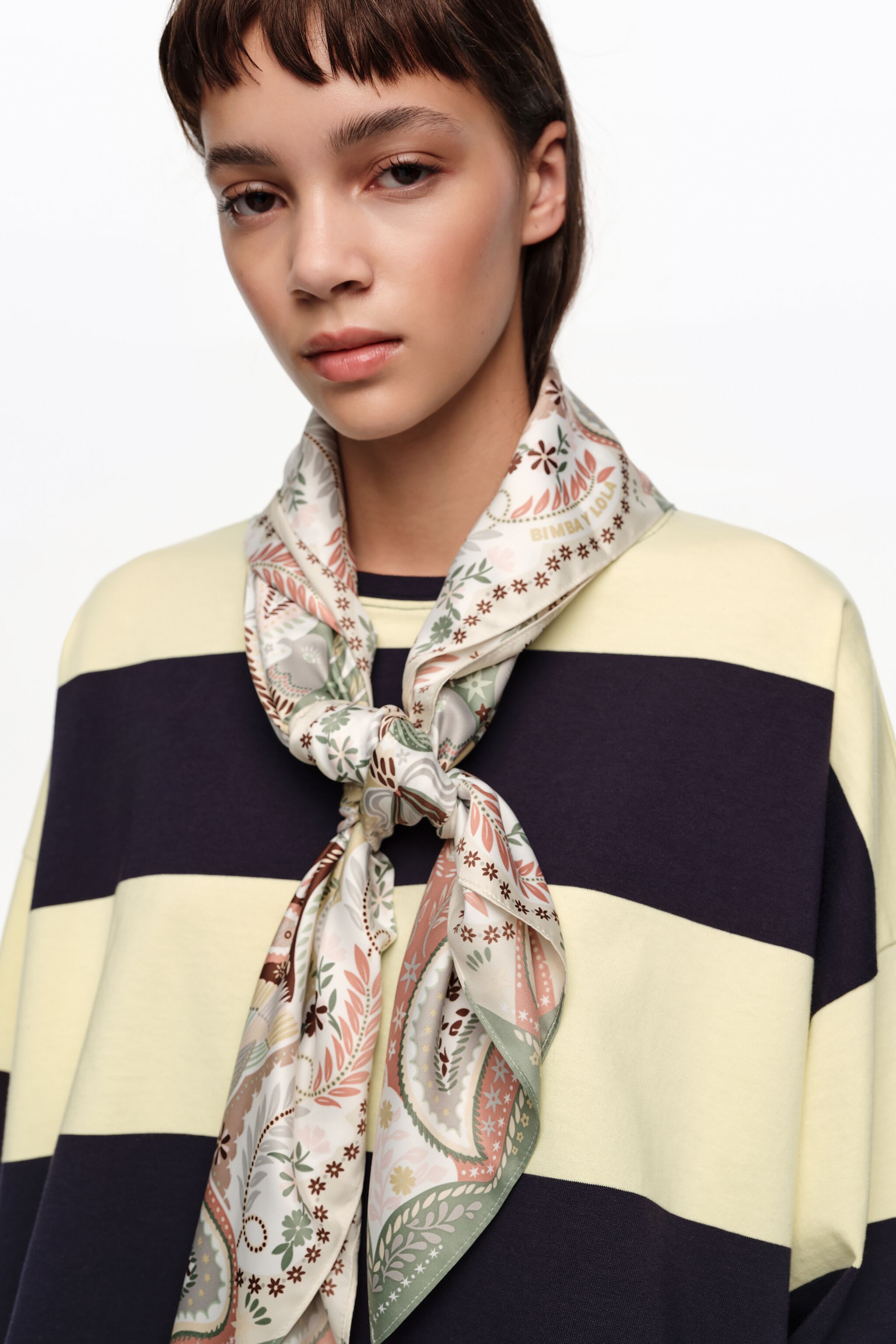 Grauer Kaleidoskop-Paisley-Schal