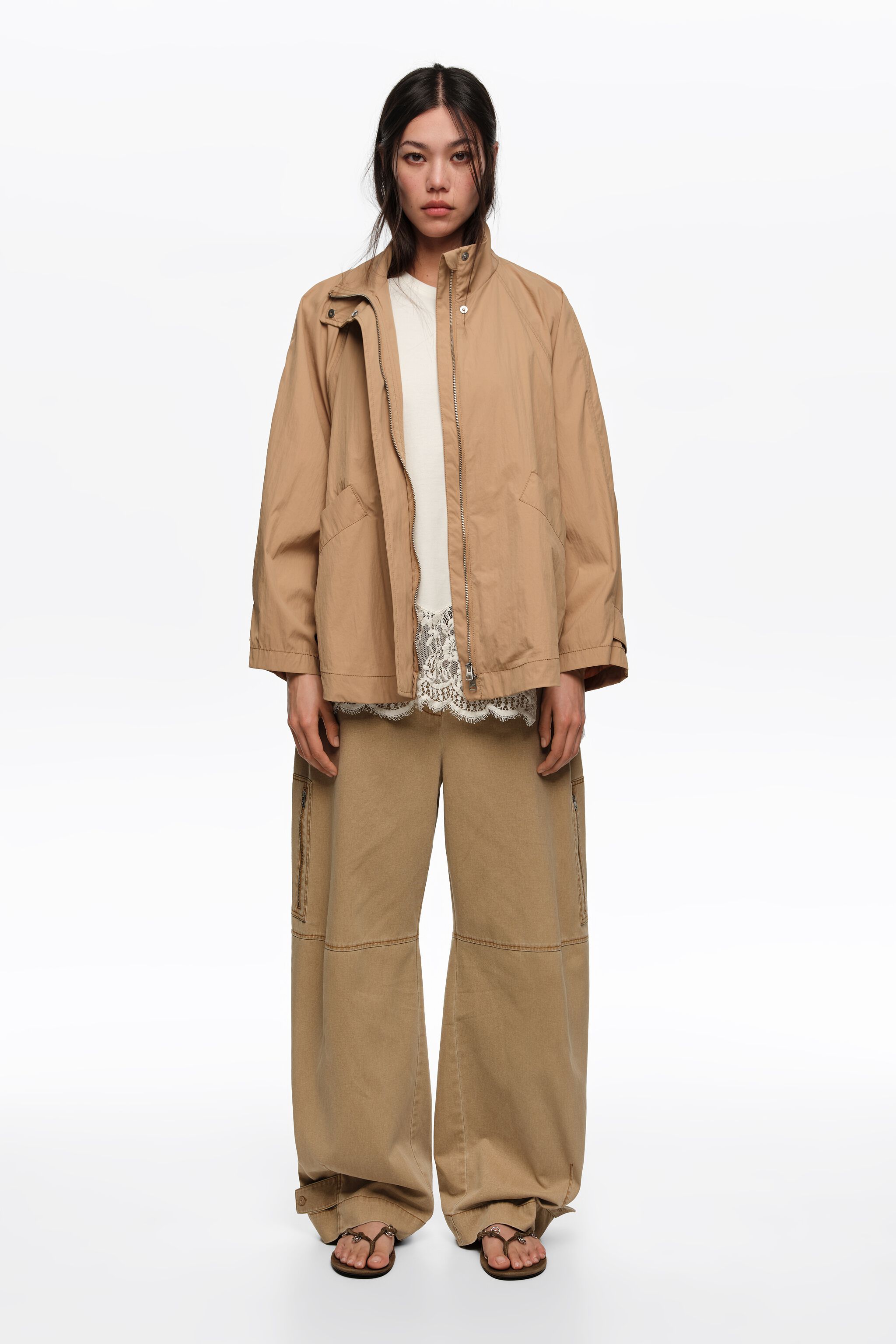 Short, fließendes Camel-Hals-Trench