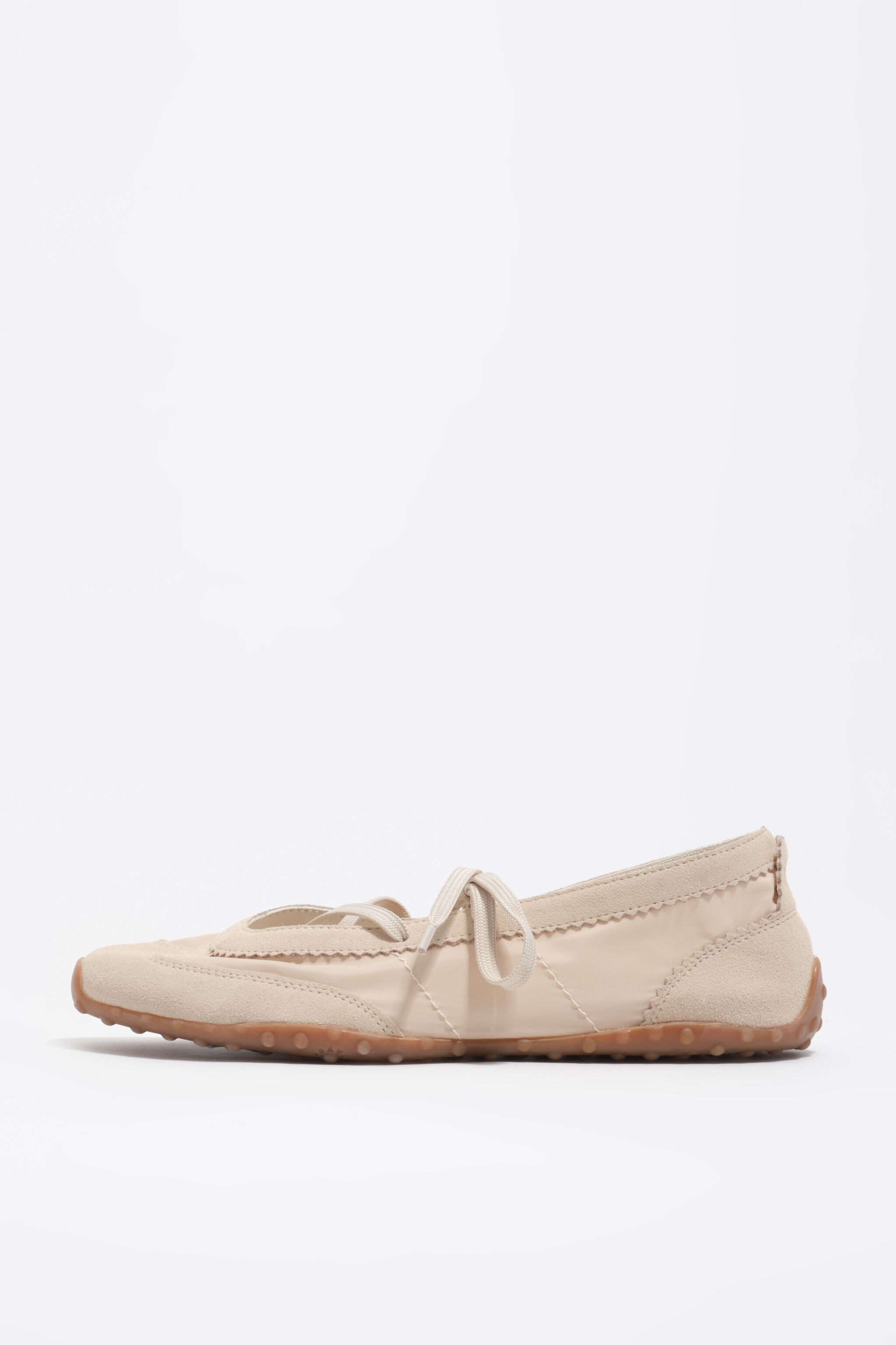 Beige Wildleder- und Nylon-Sport-Ballerina 13 10