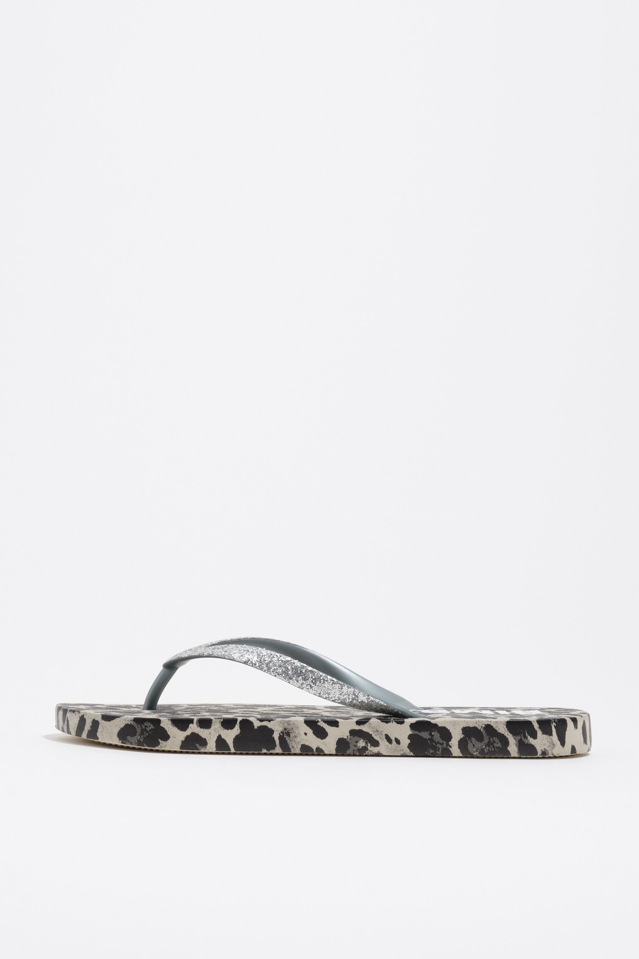 Grauer Leopard-Flip-Flop