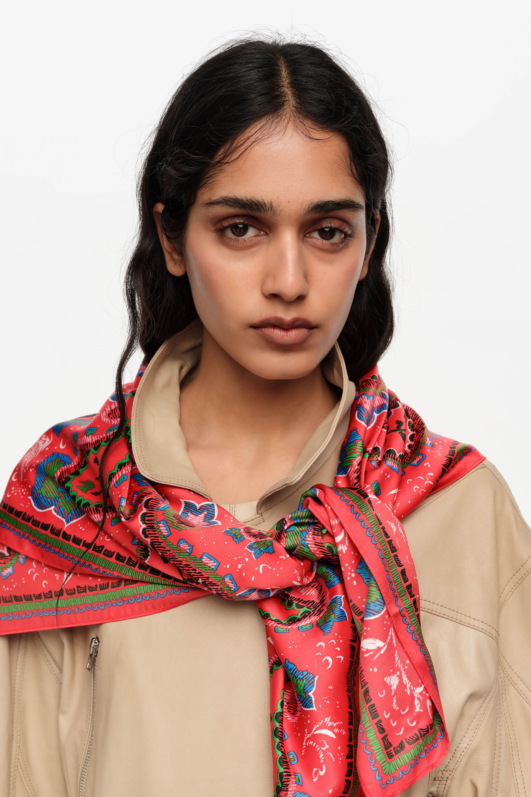 Roter Paisley-Schal