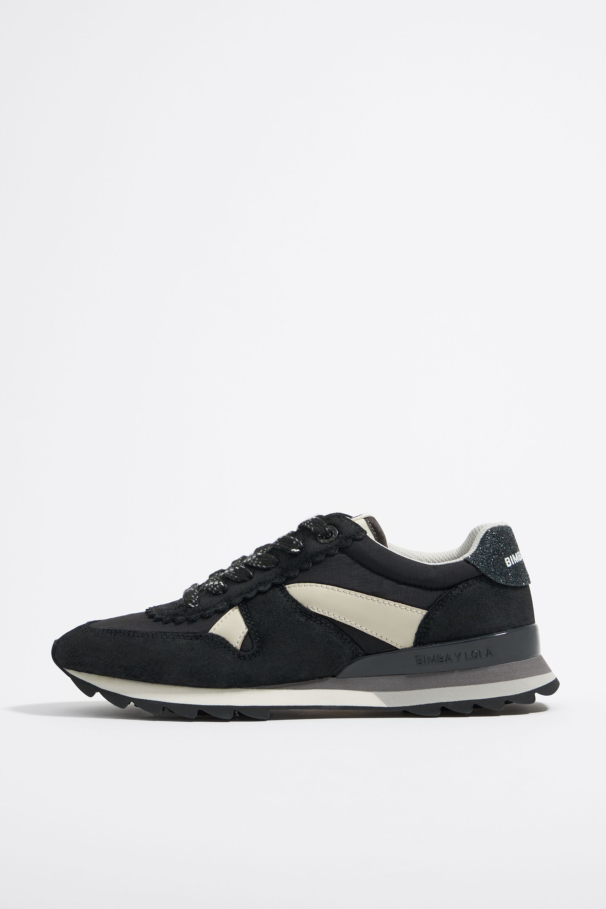 Schwarzer 13 19 Technik-Sneaker
