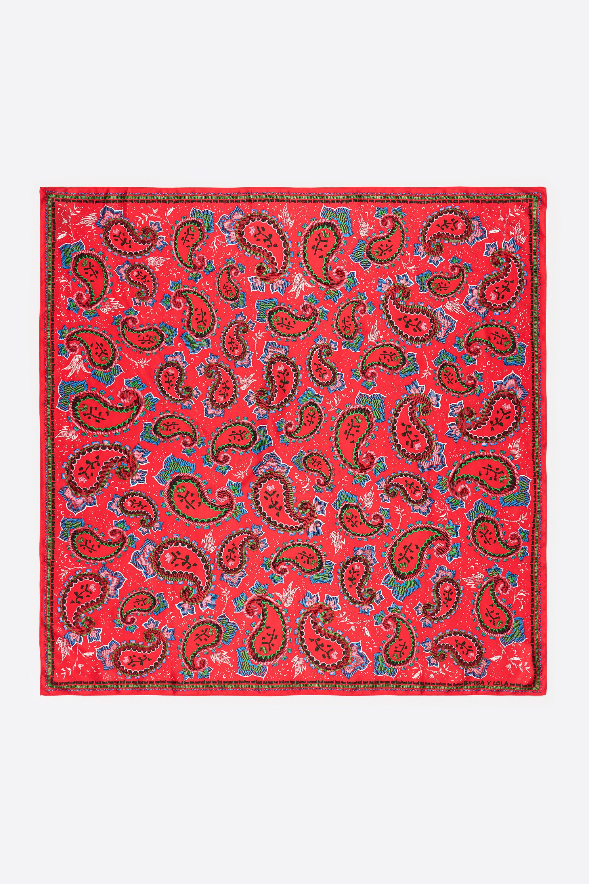 Roter Paisley-Schal